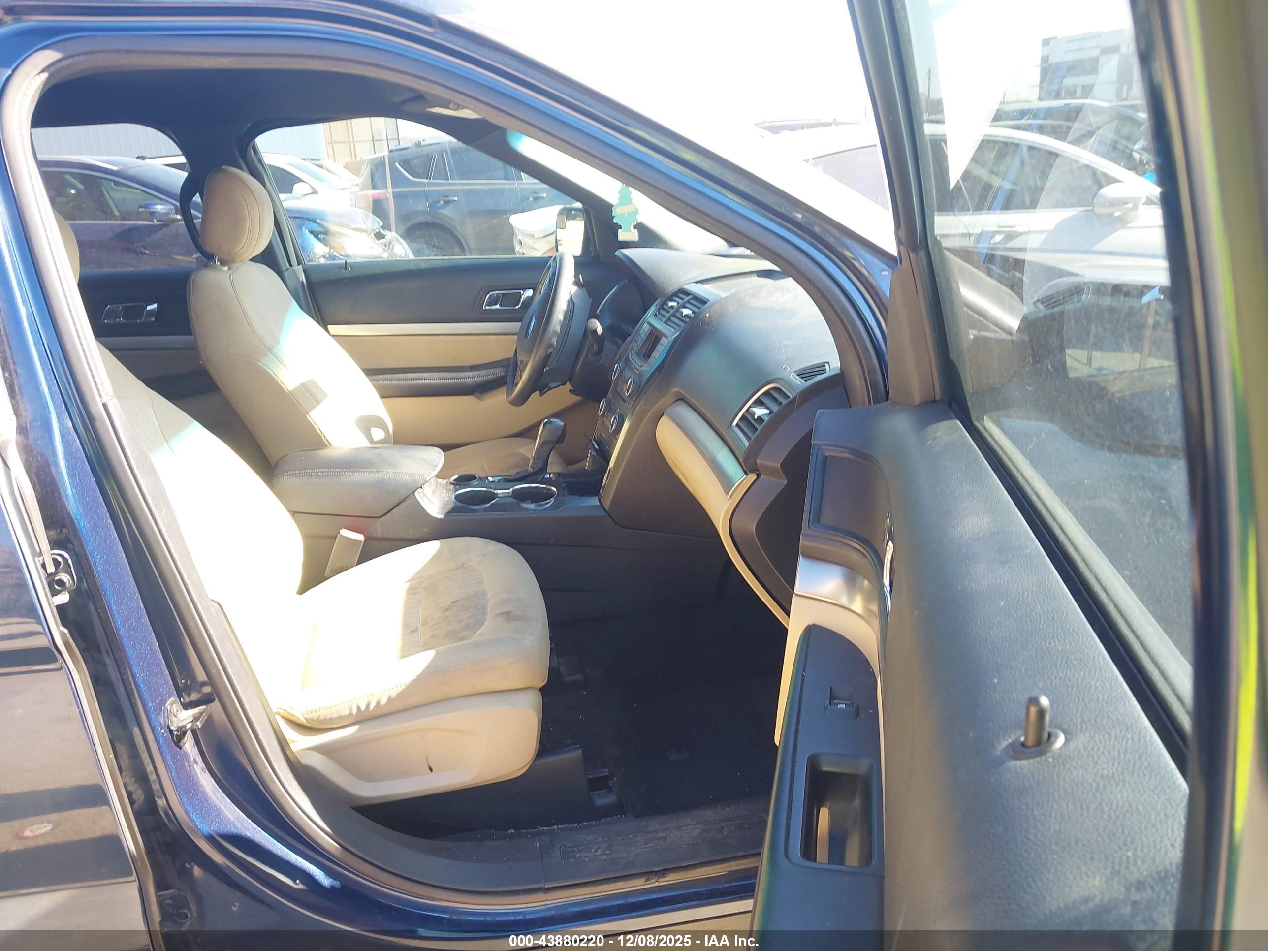 FORD EXPLORER image 5