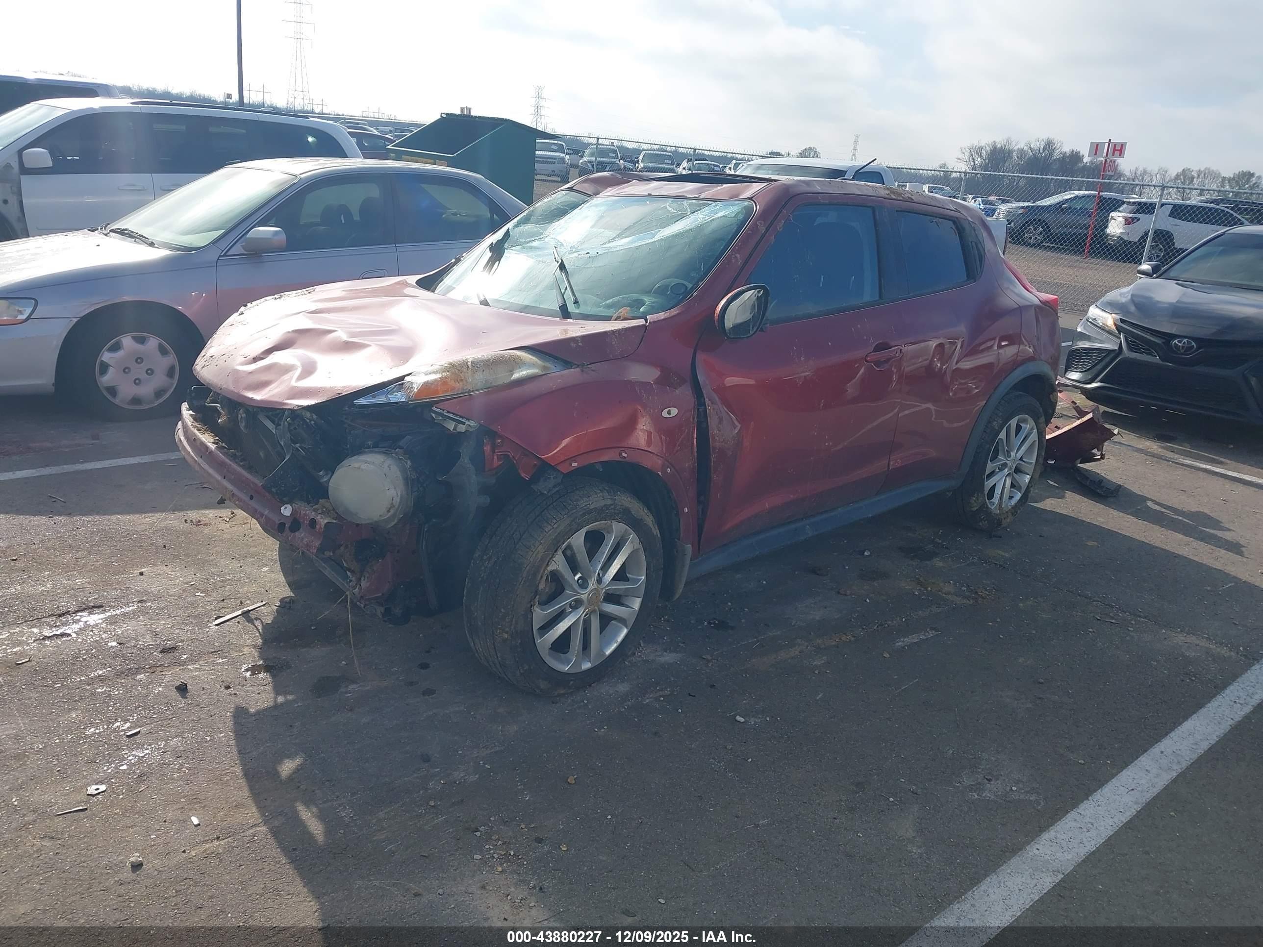 NISSAN JUKE image 2