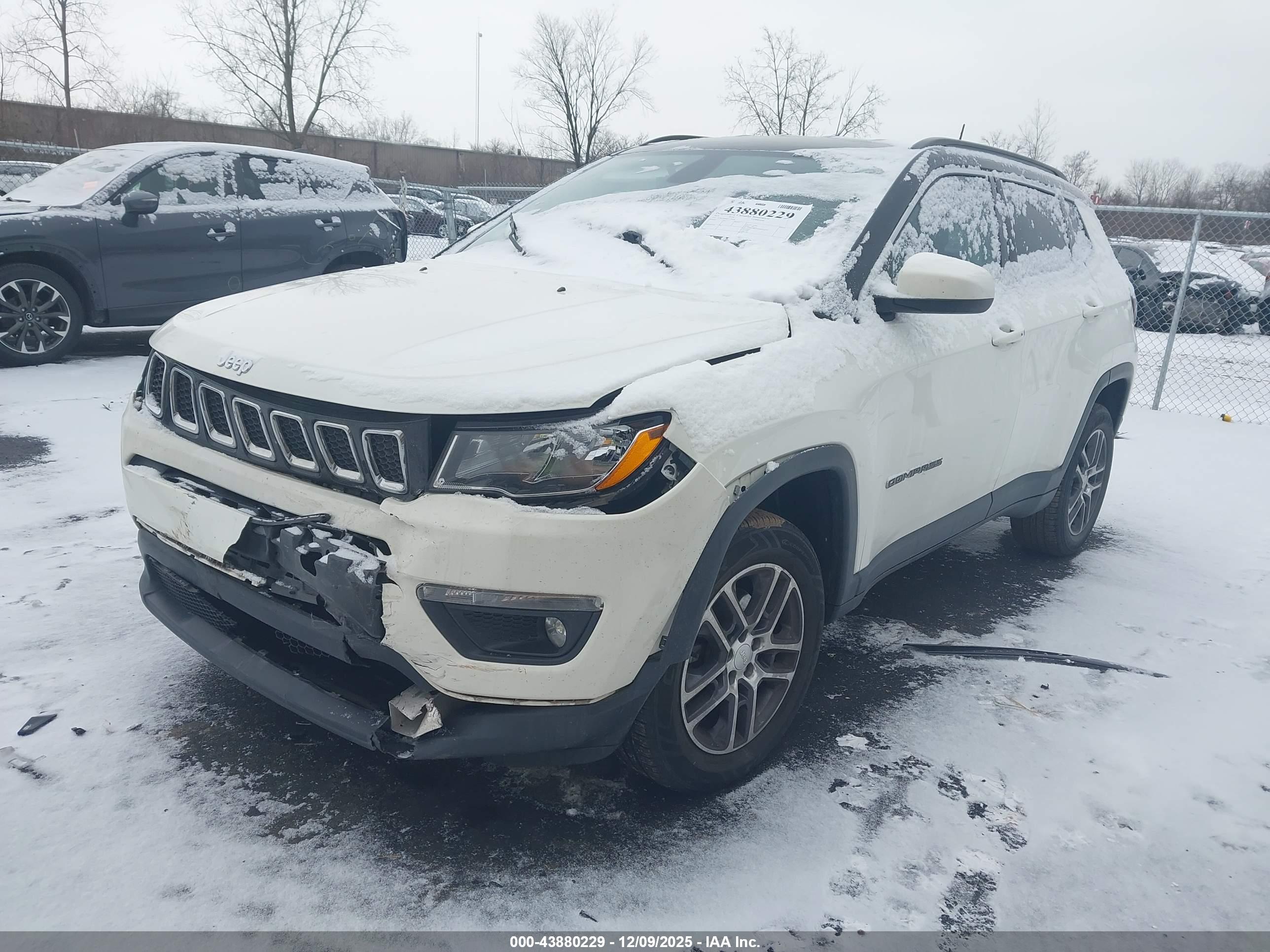 JEEP COMPASS image 2