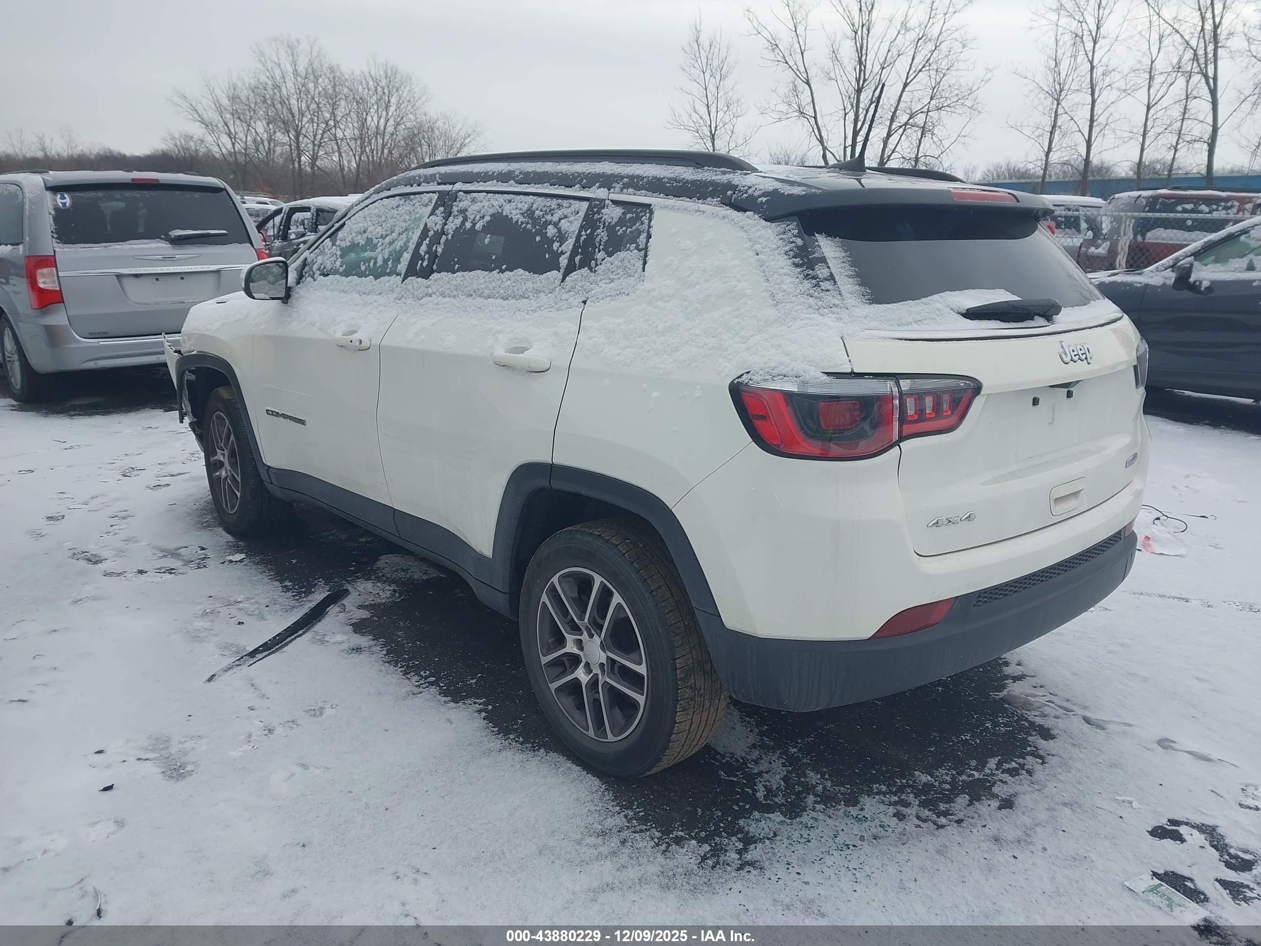 JEEP COMPASS image 3