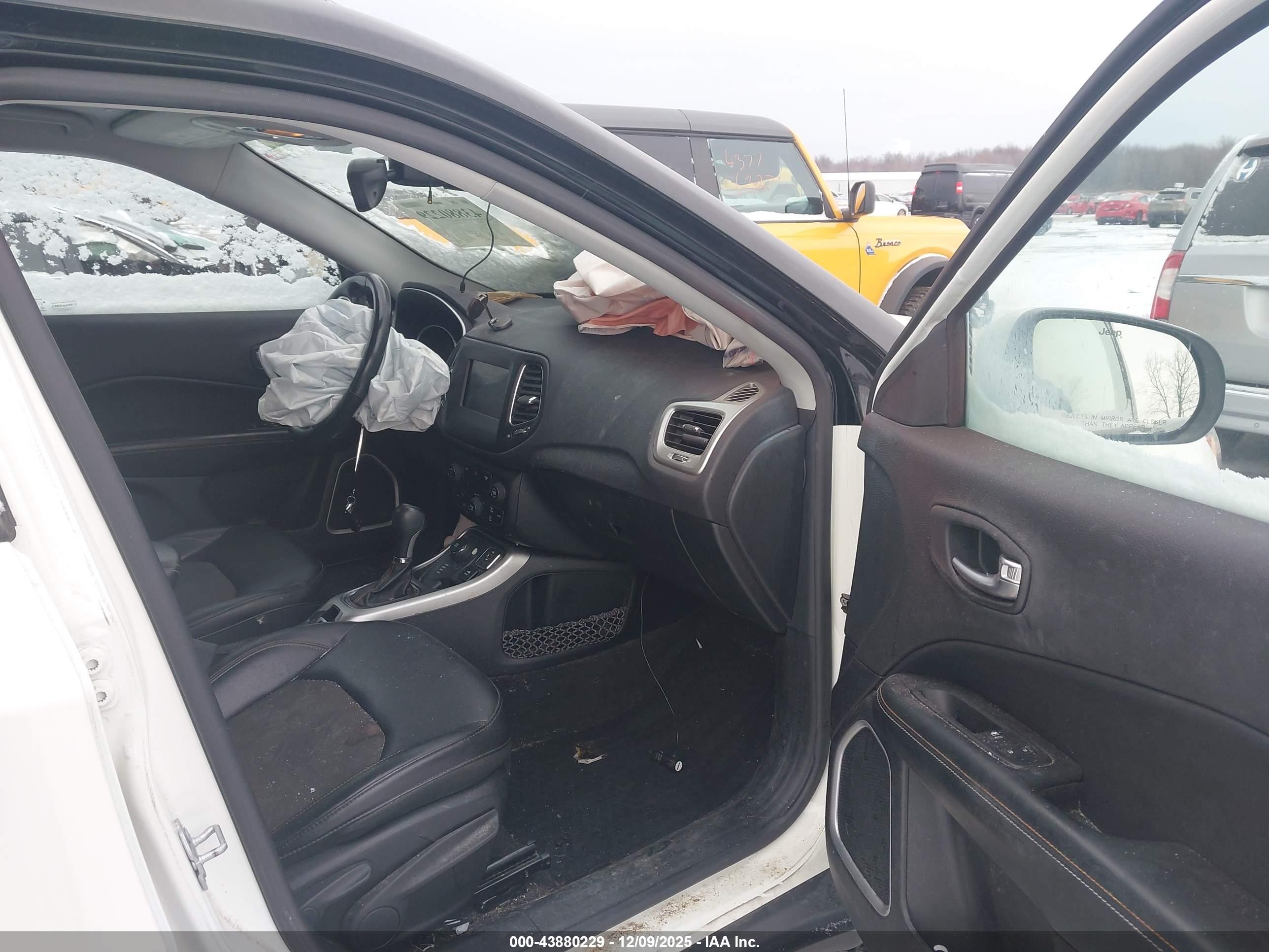 JEEP COMPASS image 5