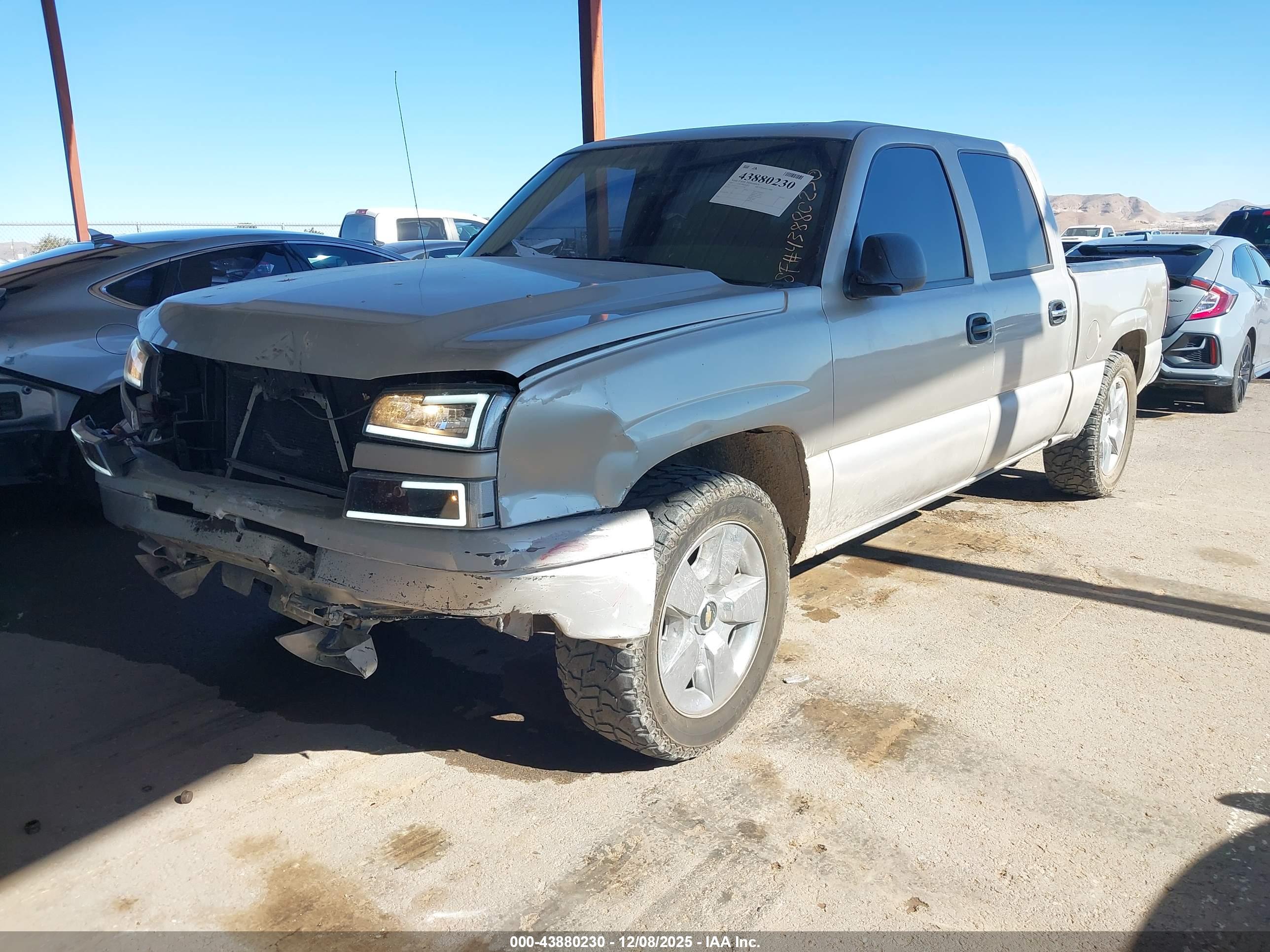 CHEVROLET SILVERADO image 2