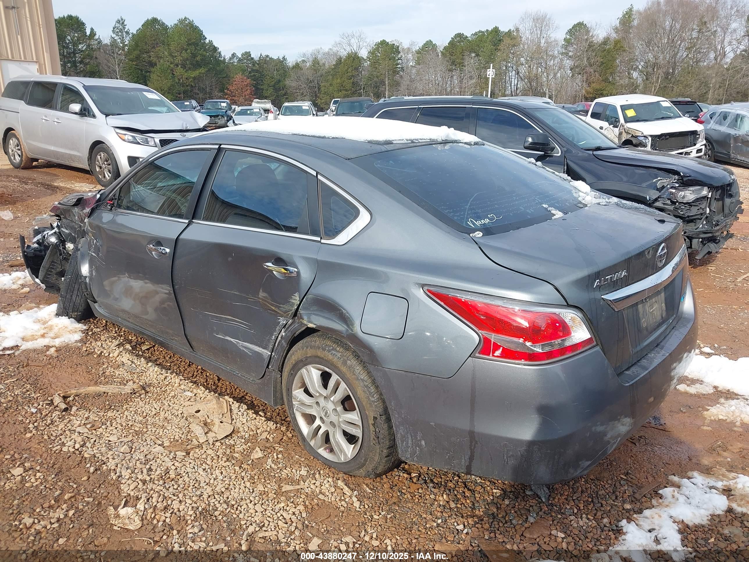 NISSAN ALTIMA image 3