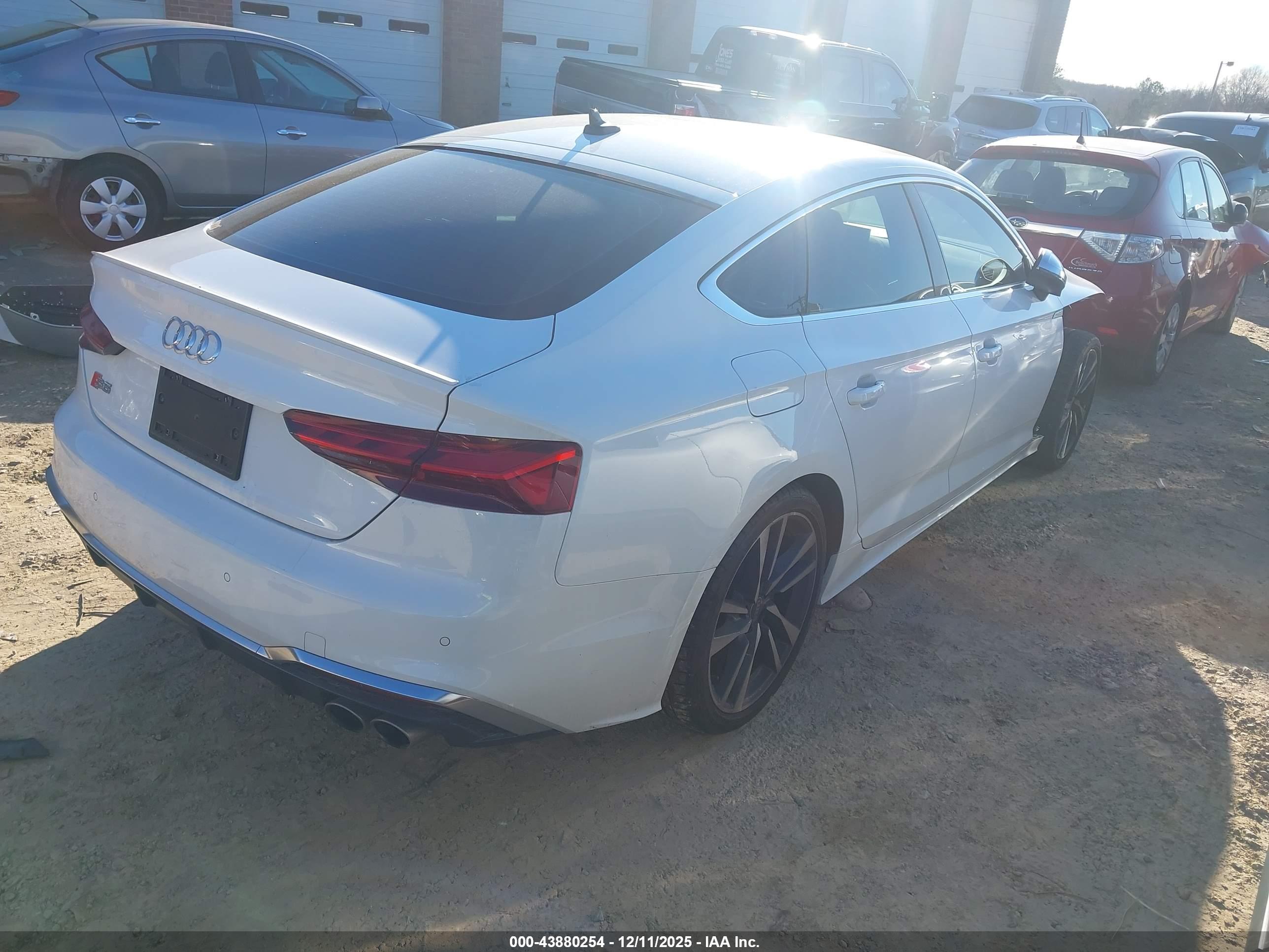 AUDI S5 image 4