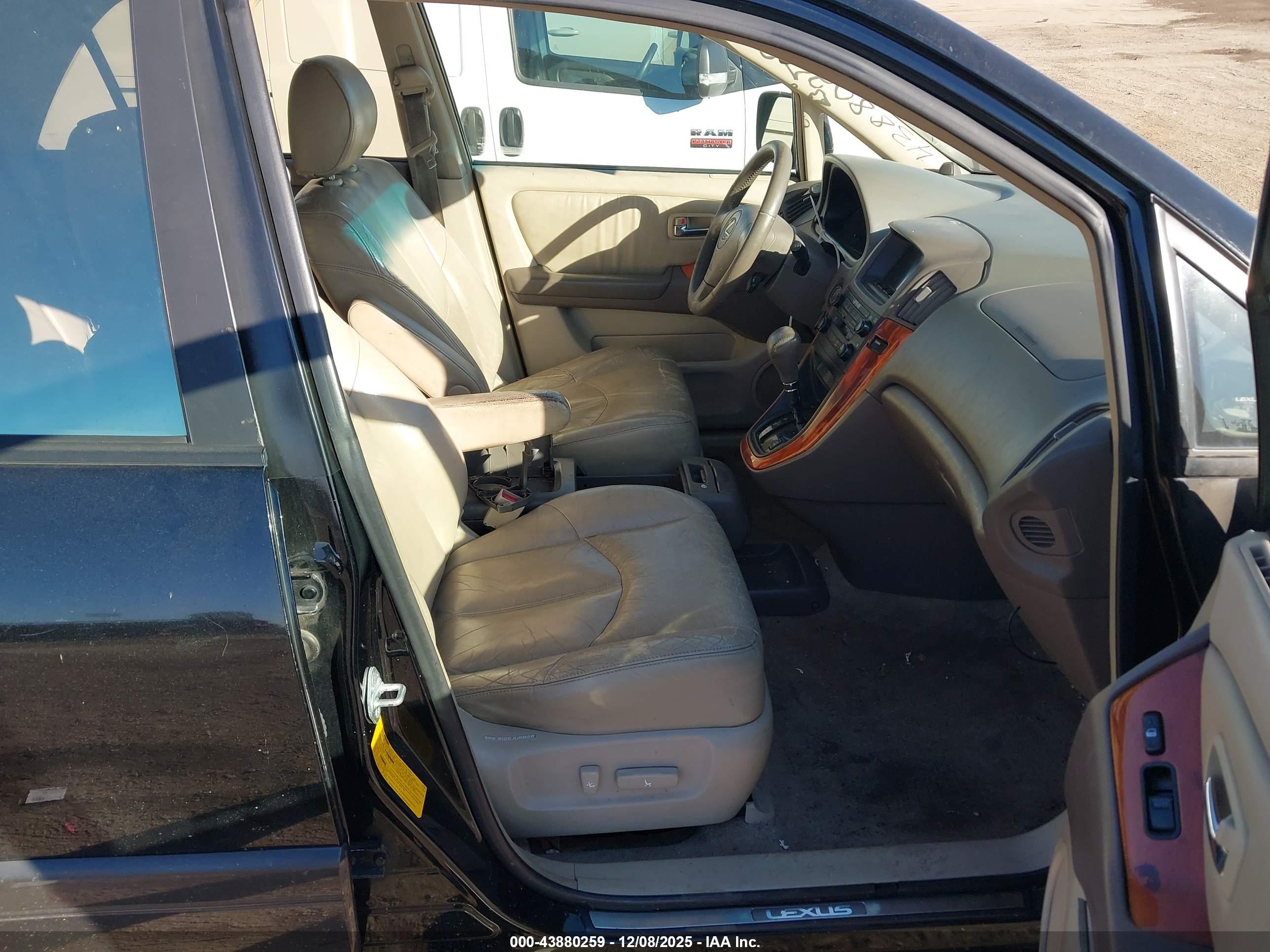 LEXUS RX image 5