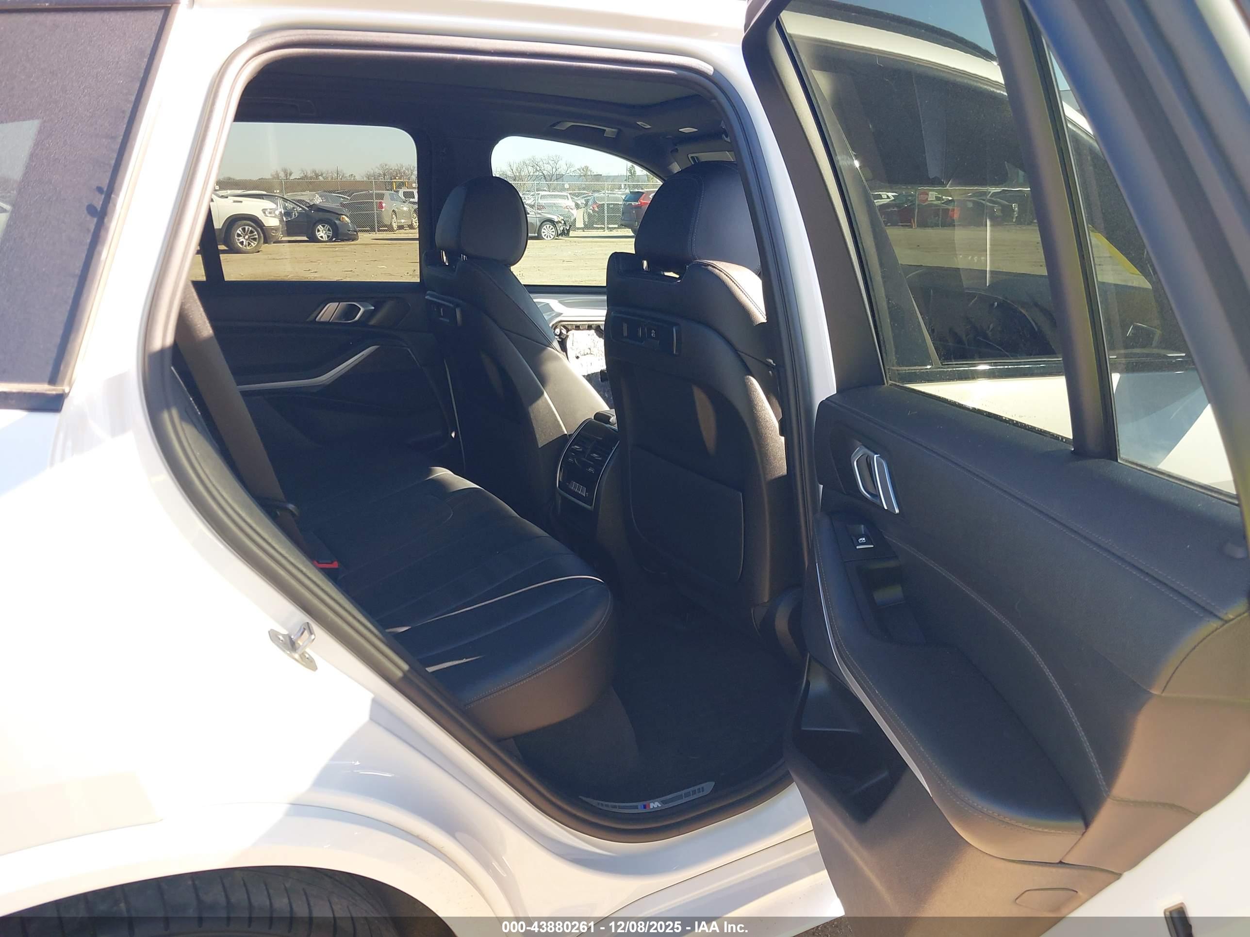 BMW X5 image 8