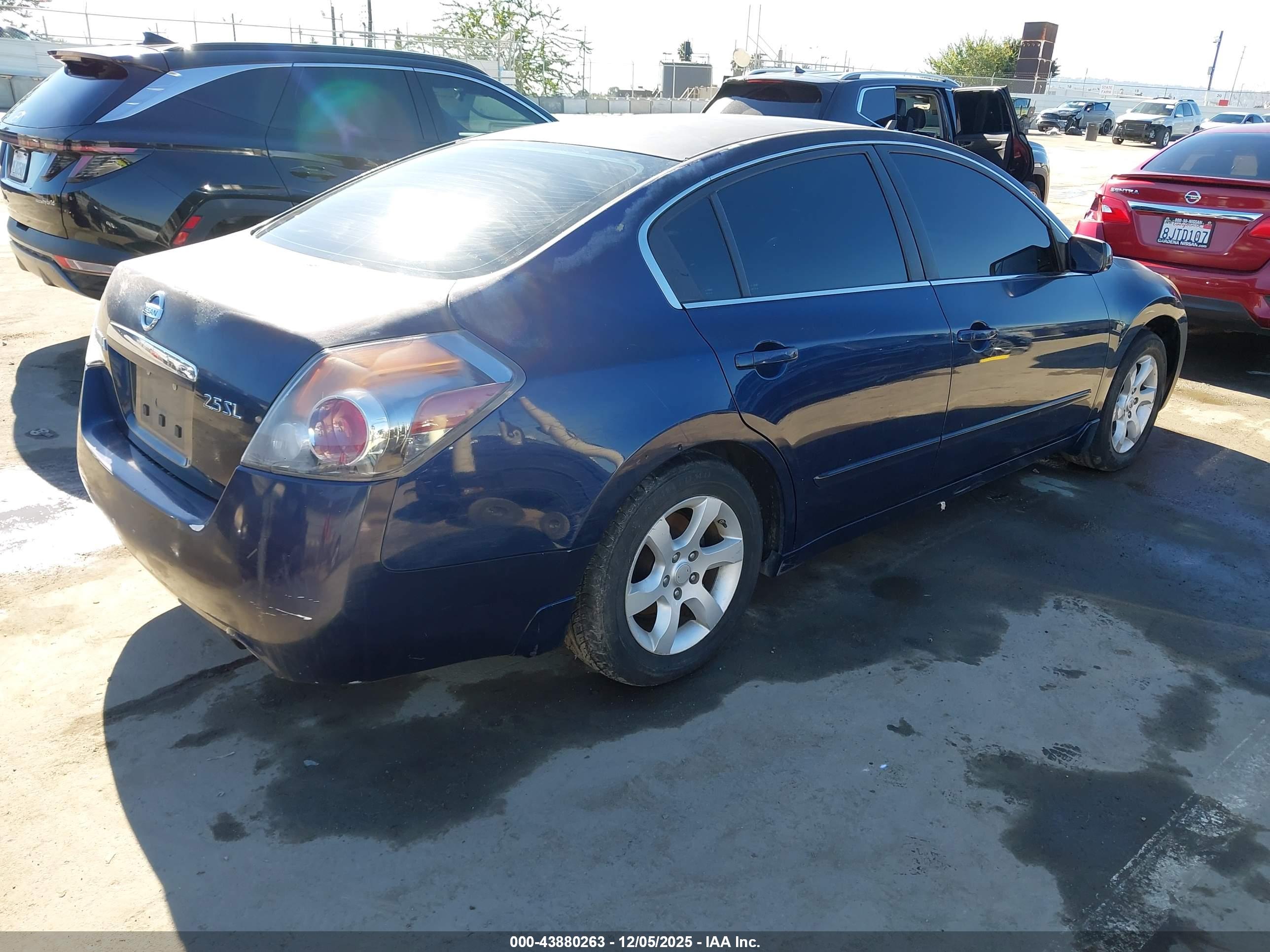 NISSAN ALTIMA image 4