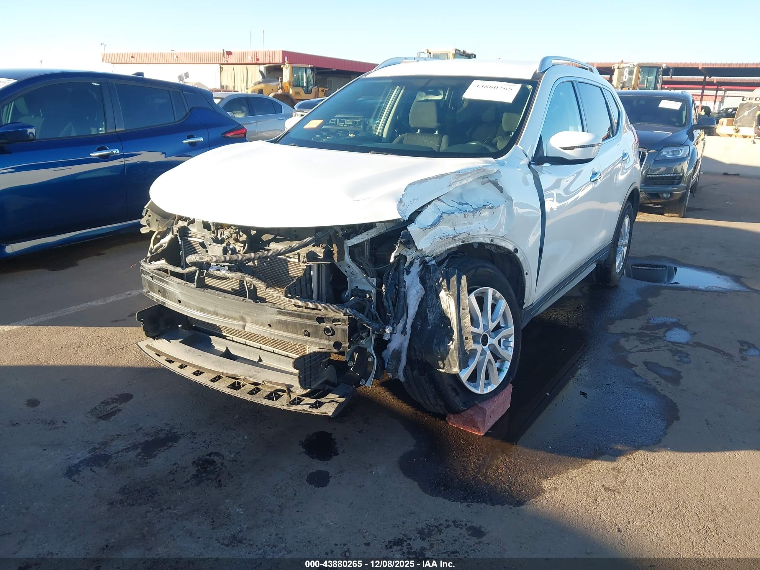 NISSAN ROGUE image 6