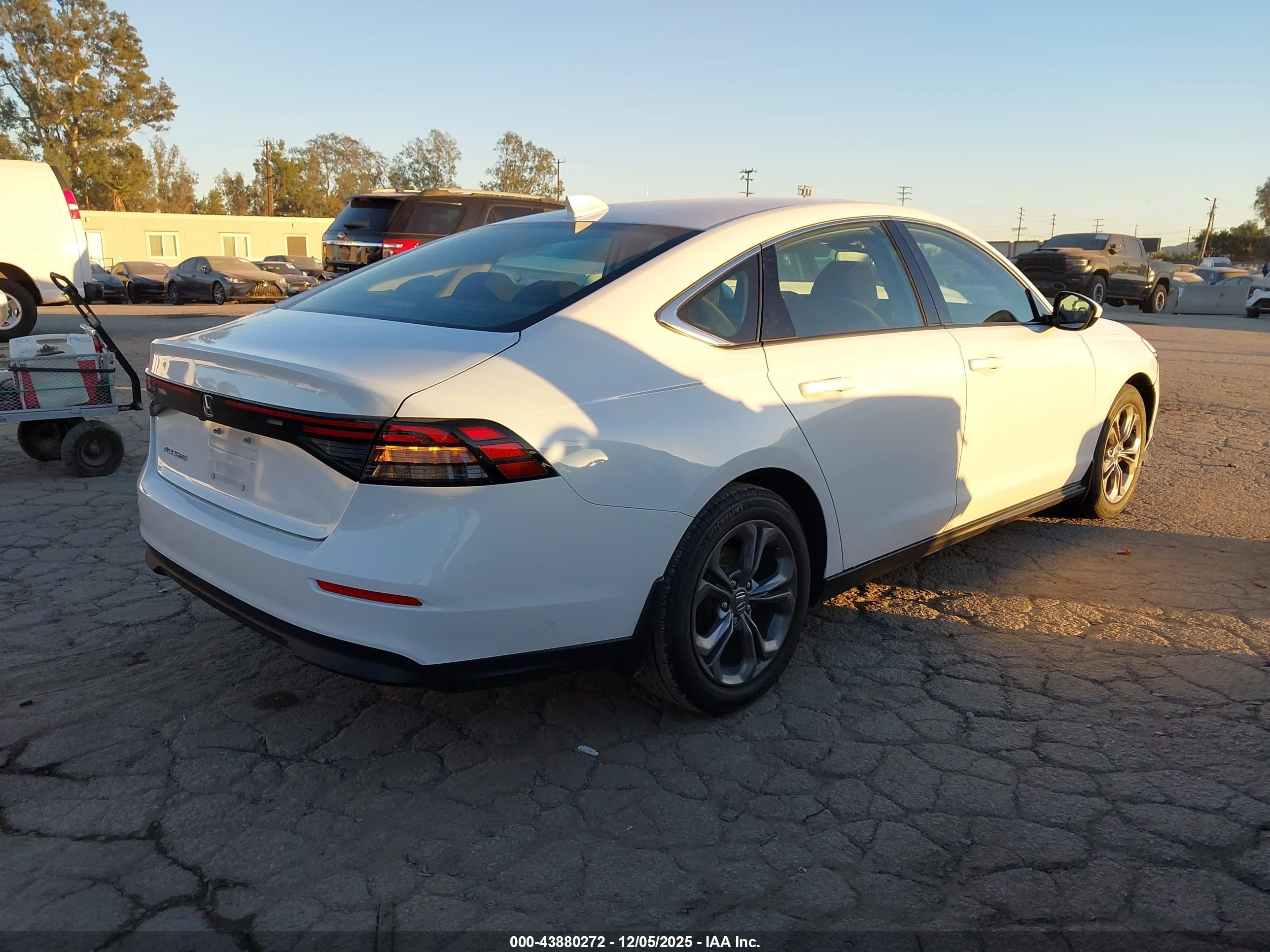 HONDA ACCORD image 4