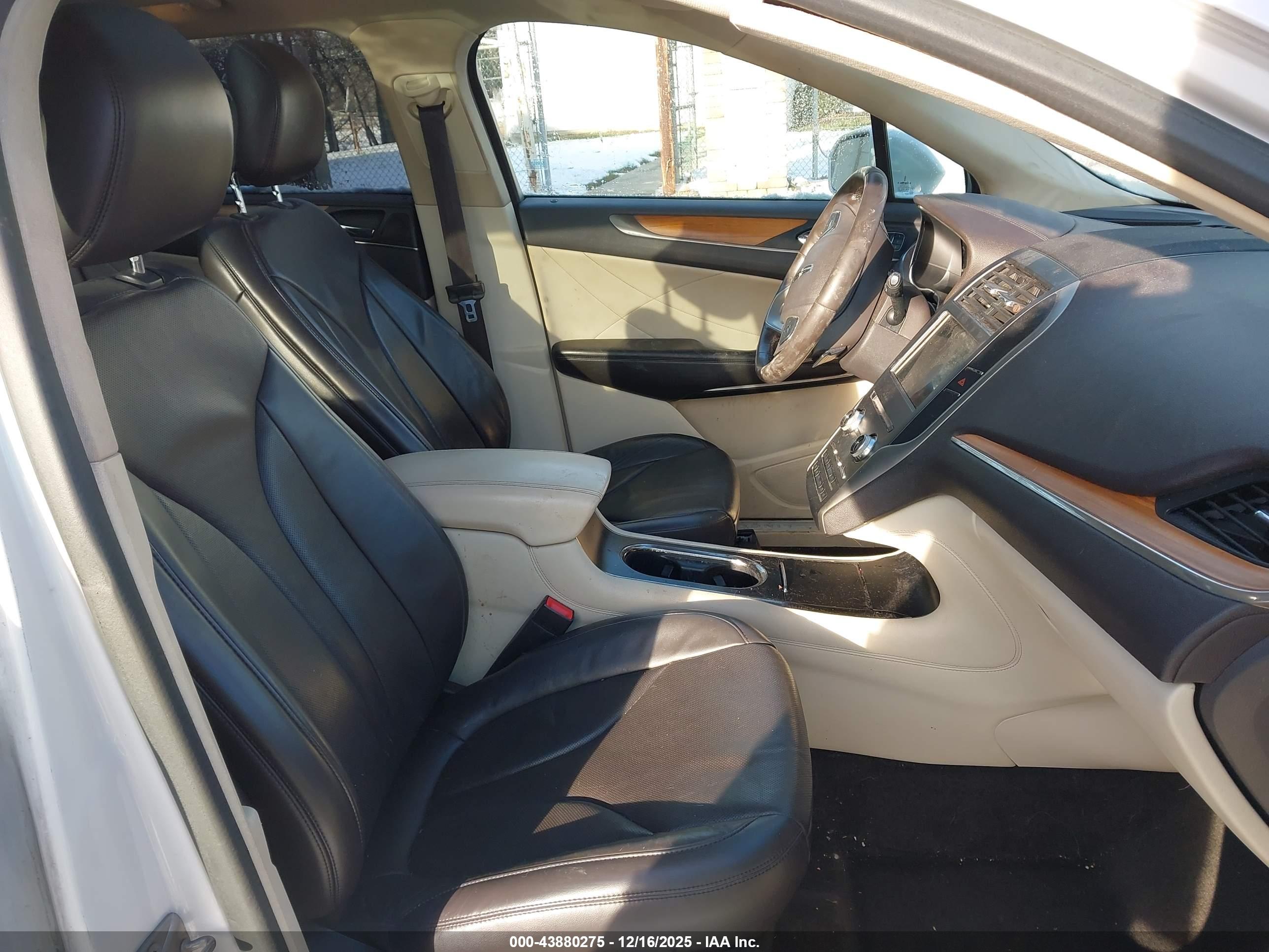 LINCOLN MKC image 5