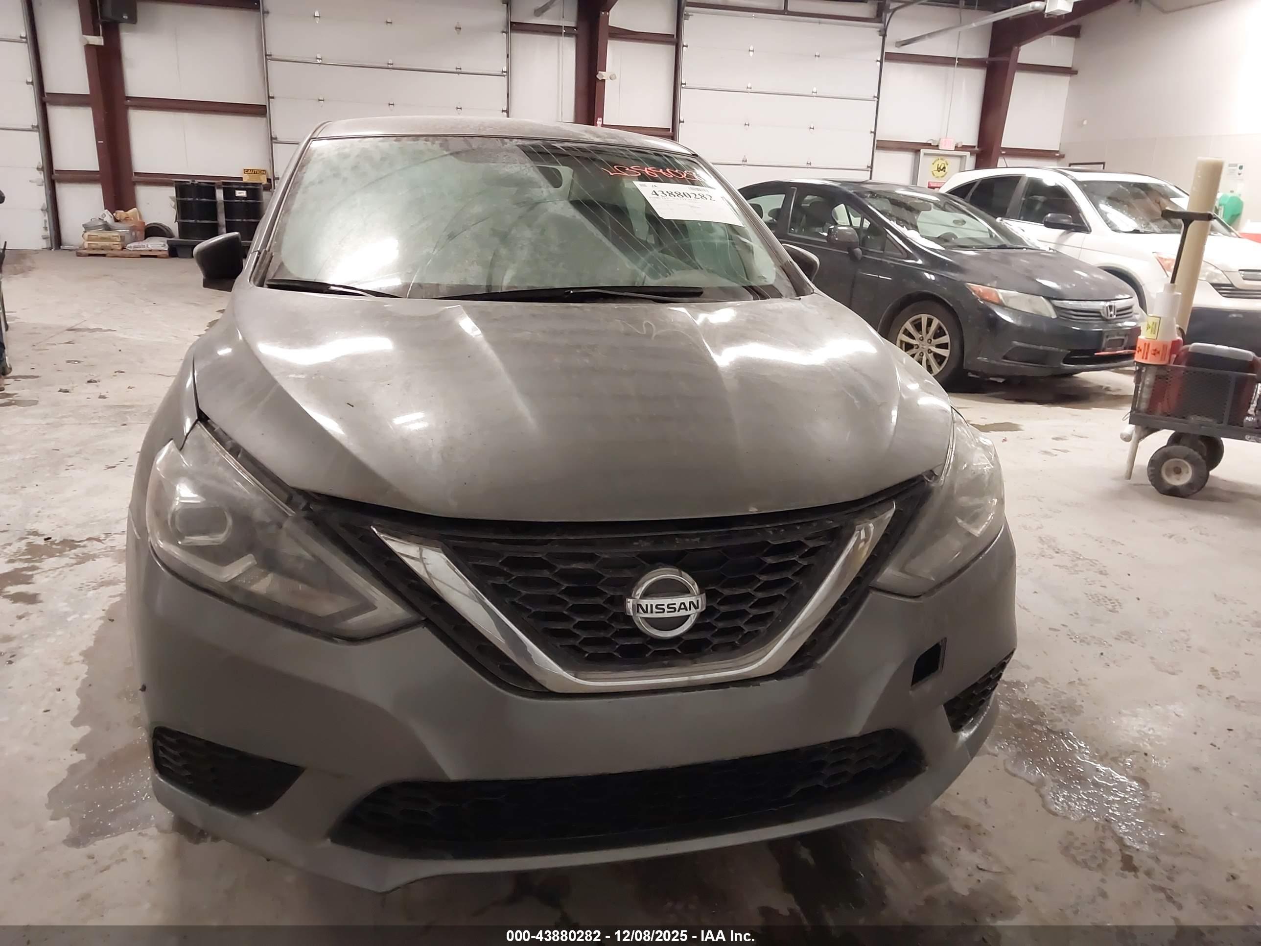 NISSAN SENTRA image 6