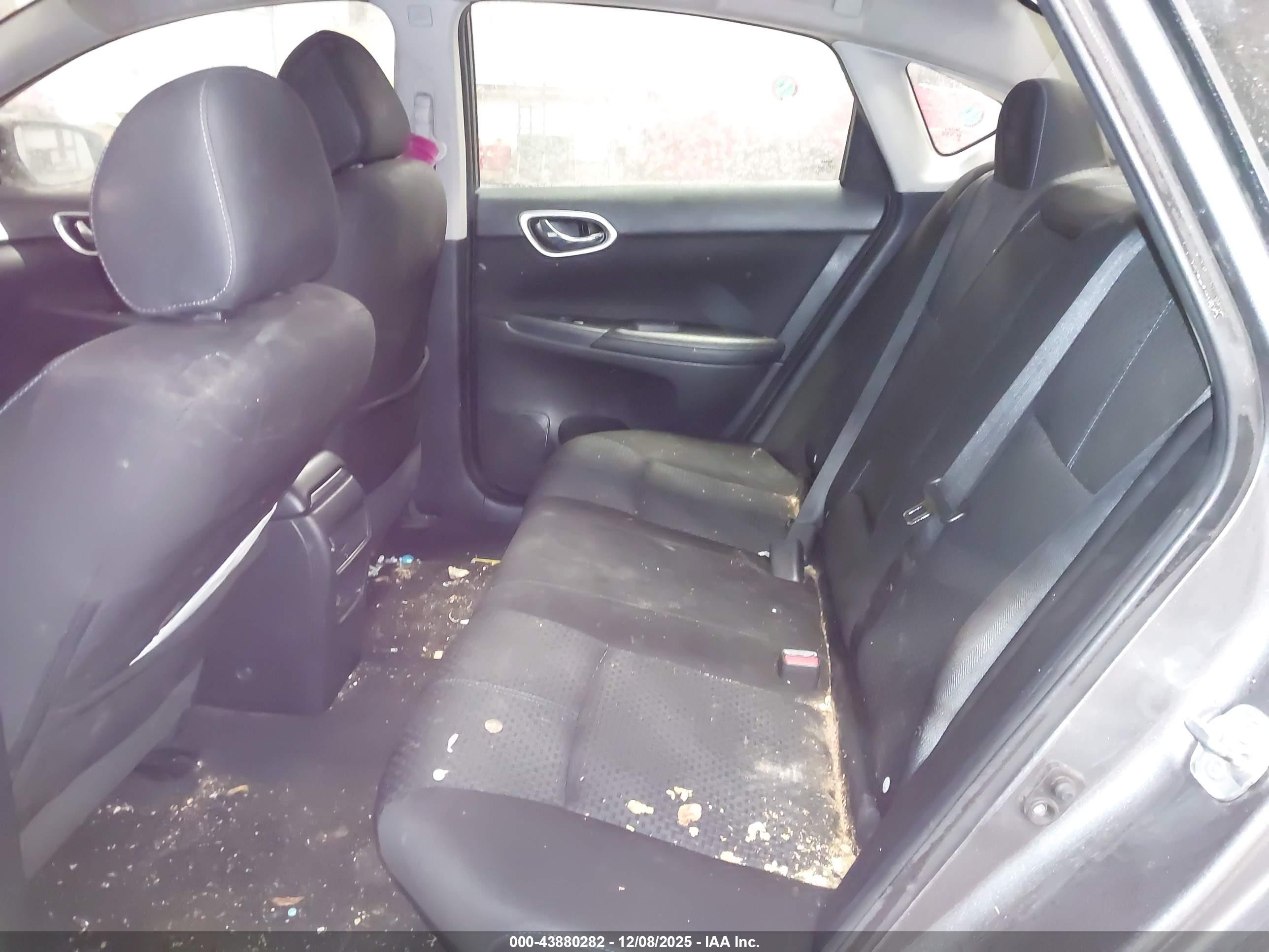 NISSAN SENTRA image 8
