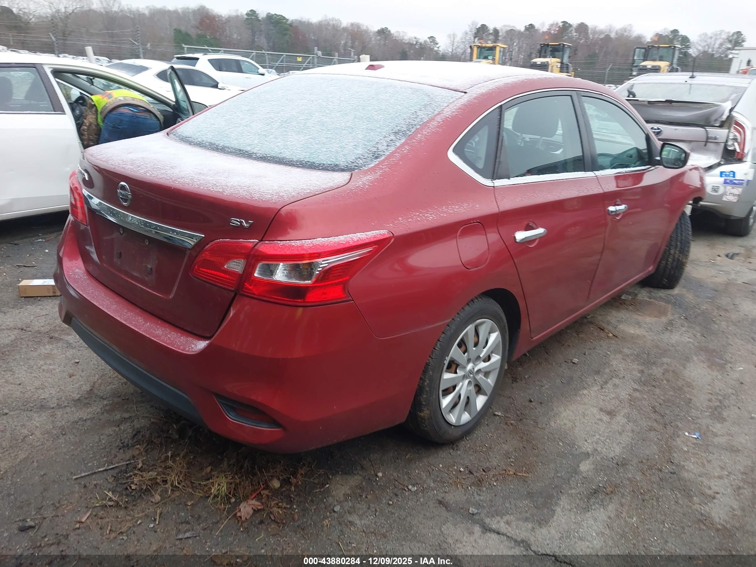 NISSAN SENTRA image 4