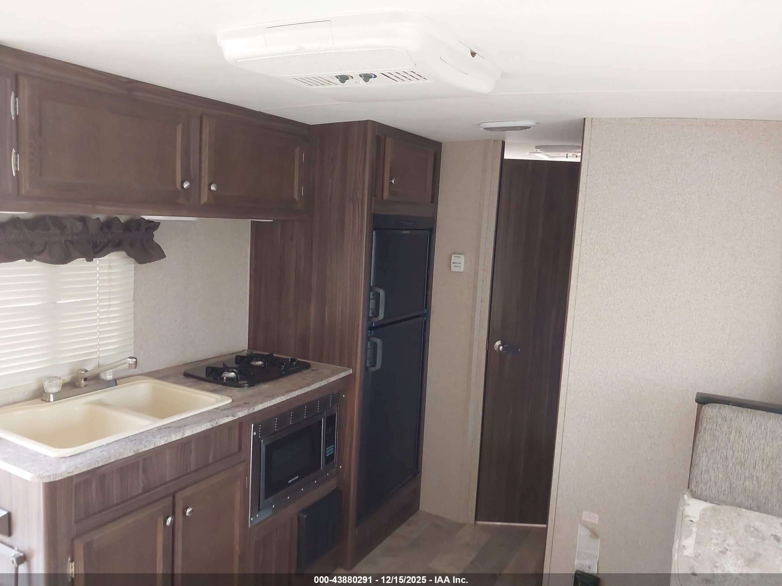 COACHMEN 193BHS image 10