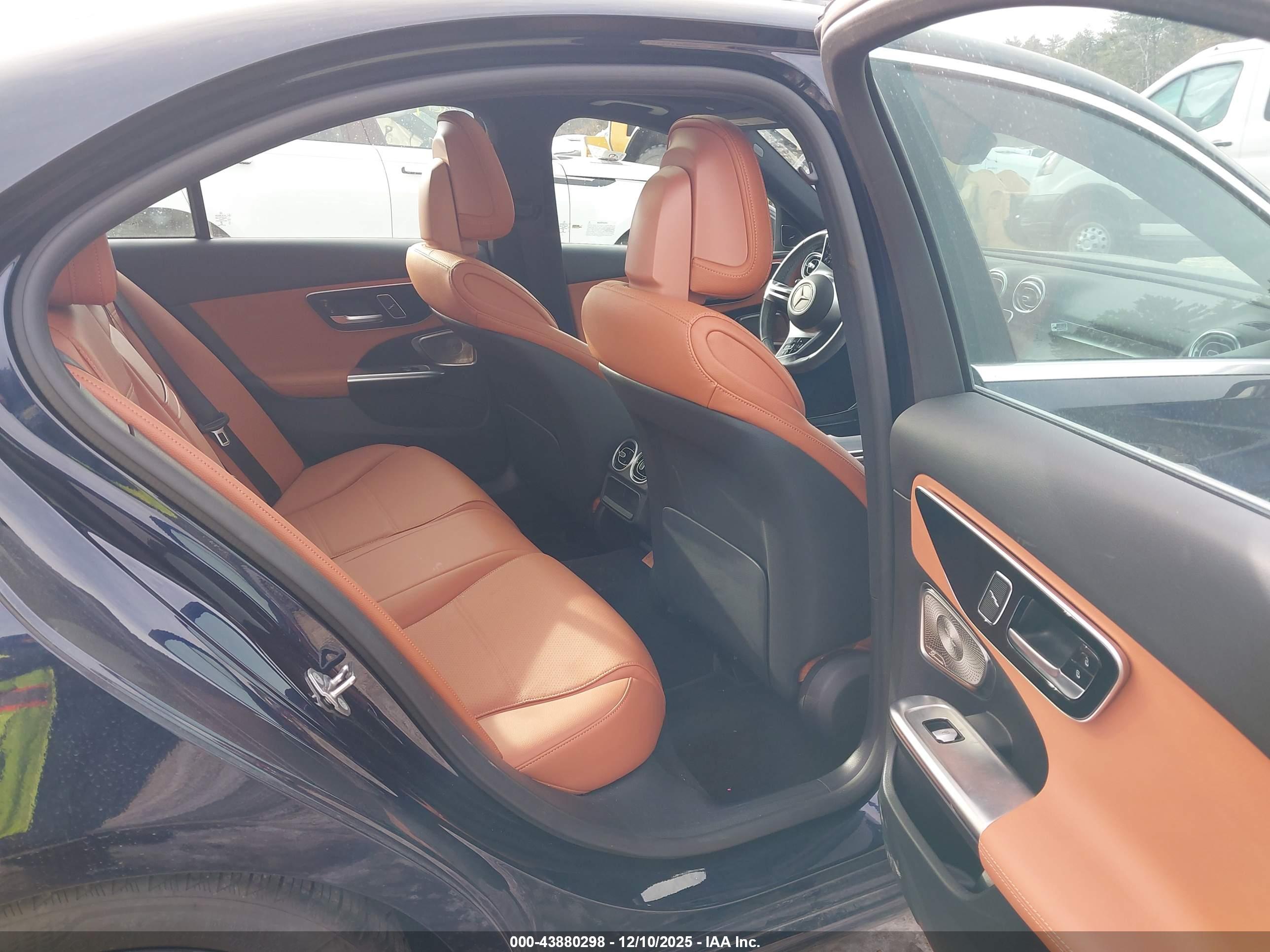 MERCEDES-BENZ C image 8
