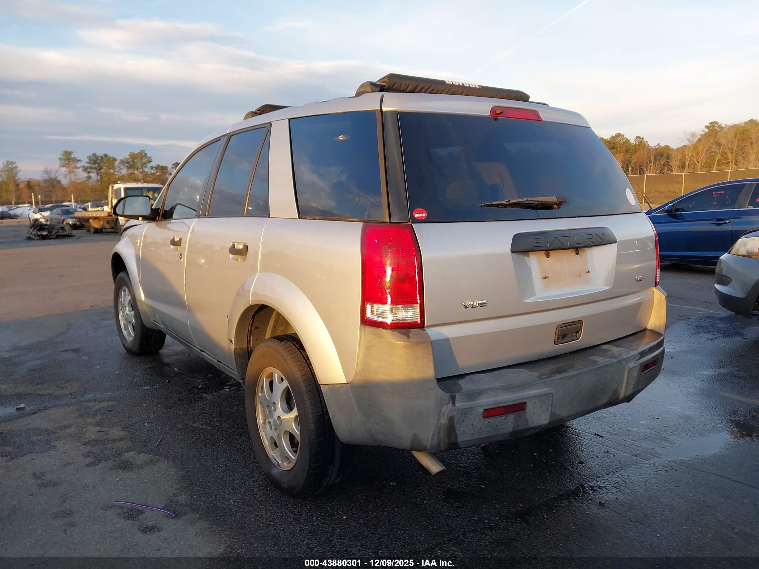 SATURN VUE image 3