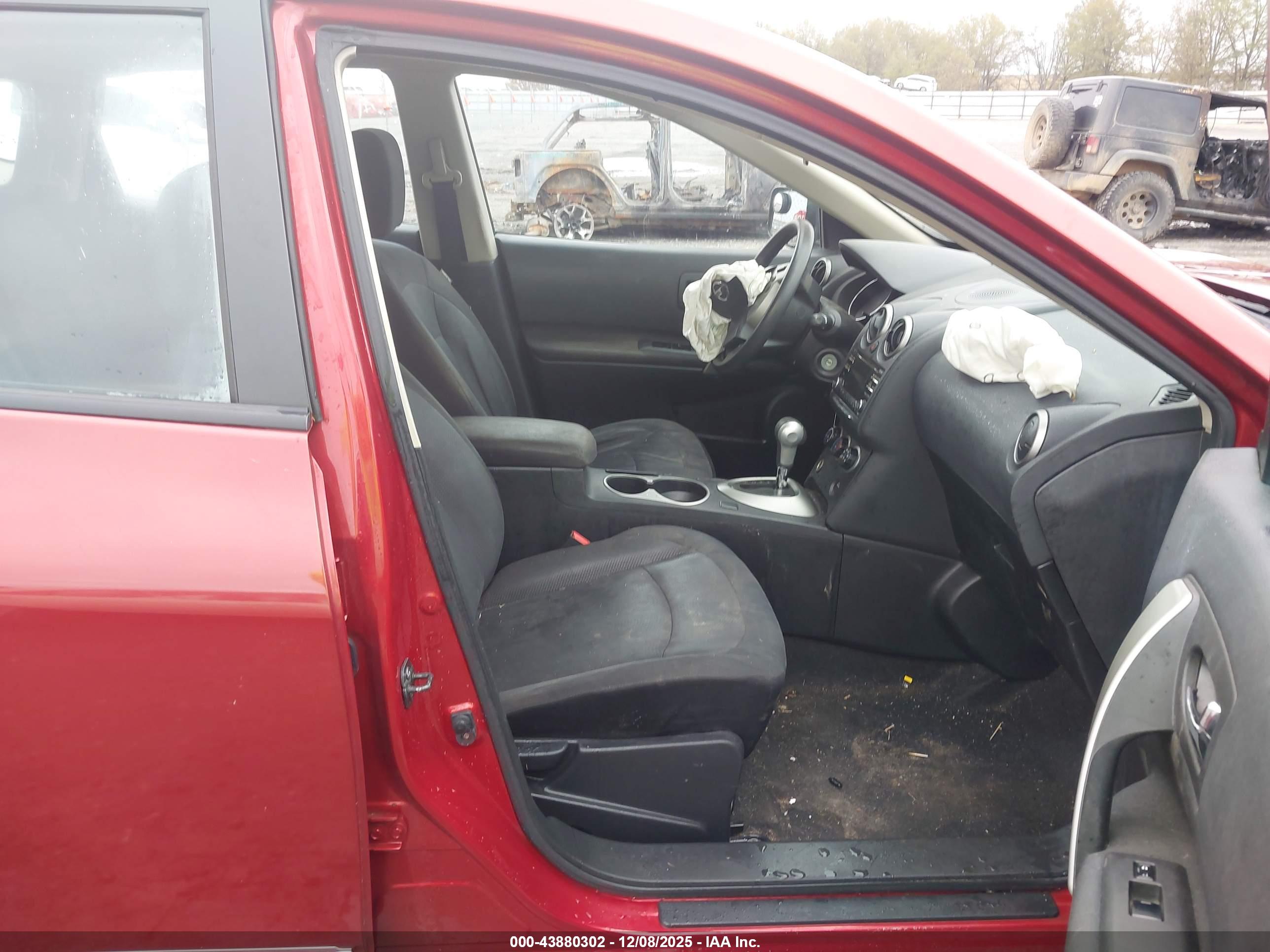 NISSAN ROGUE image 5