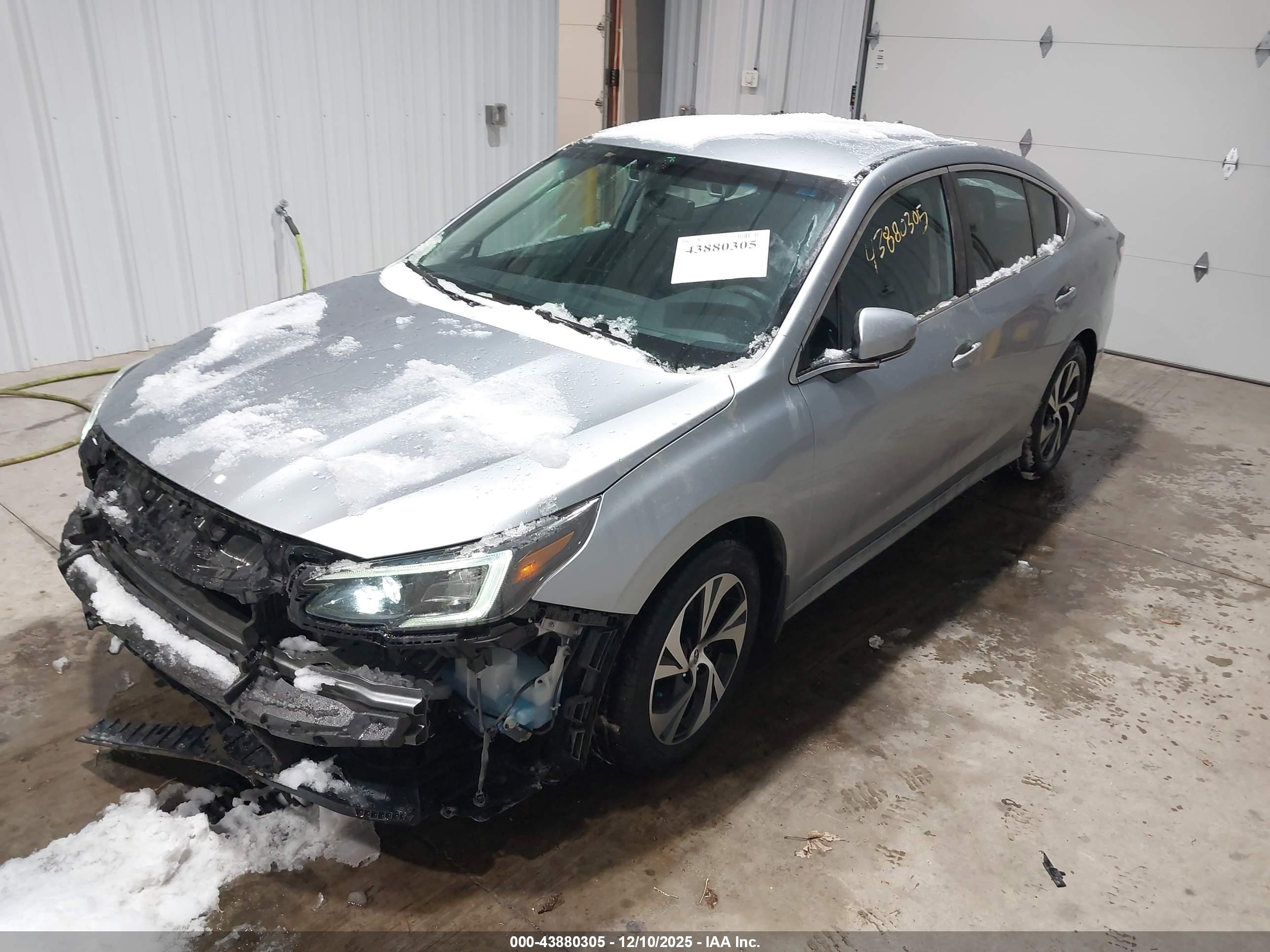 SUBARU LEGACY image 2