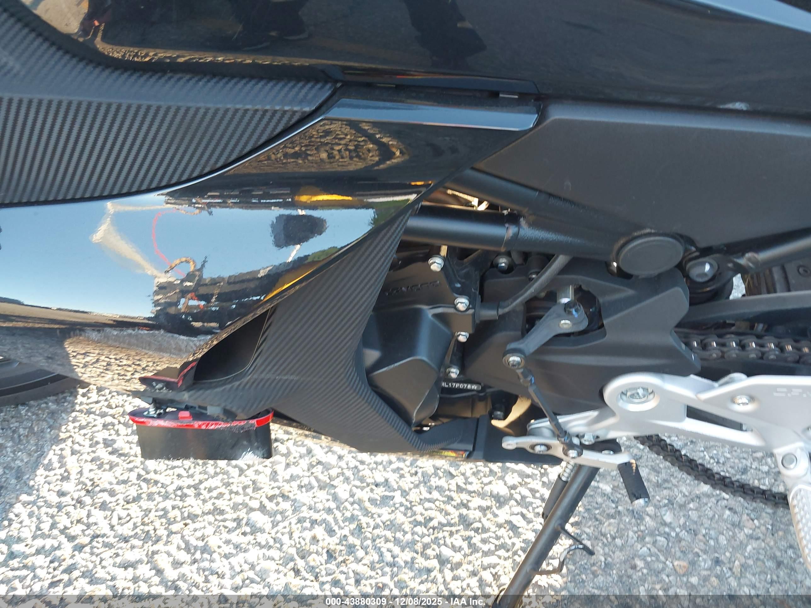 CF MOTO image 9