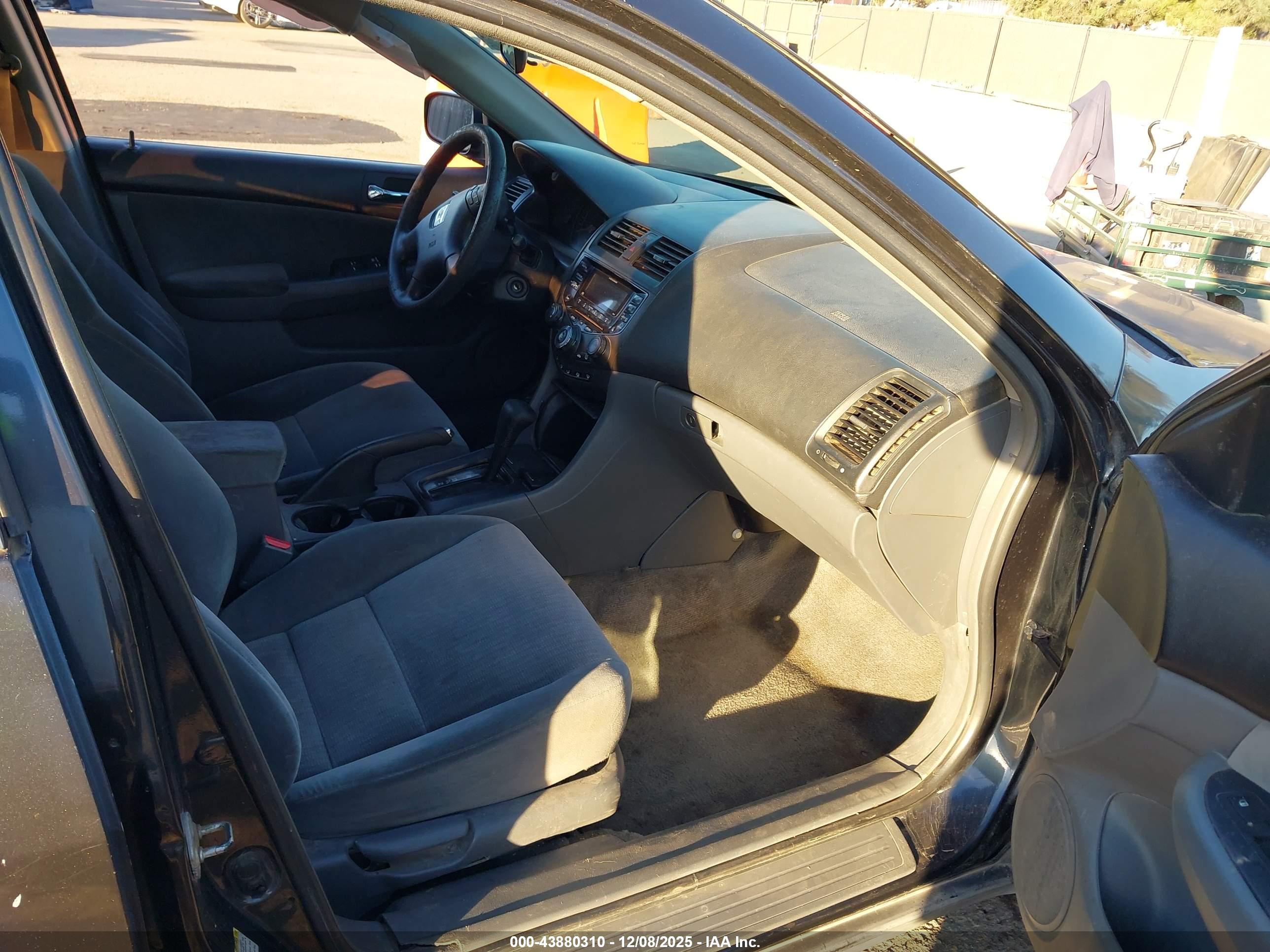 HONDA ACCORD image 5