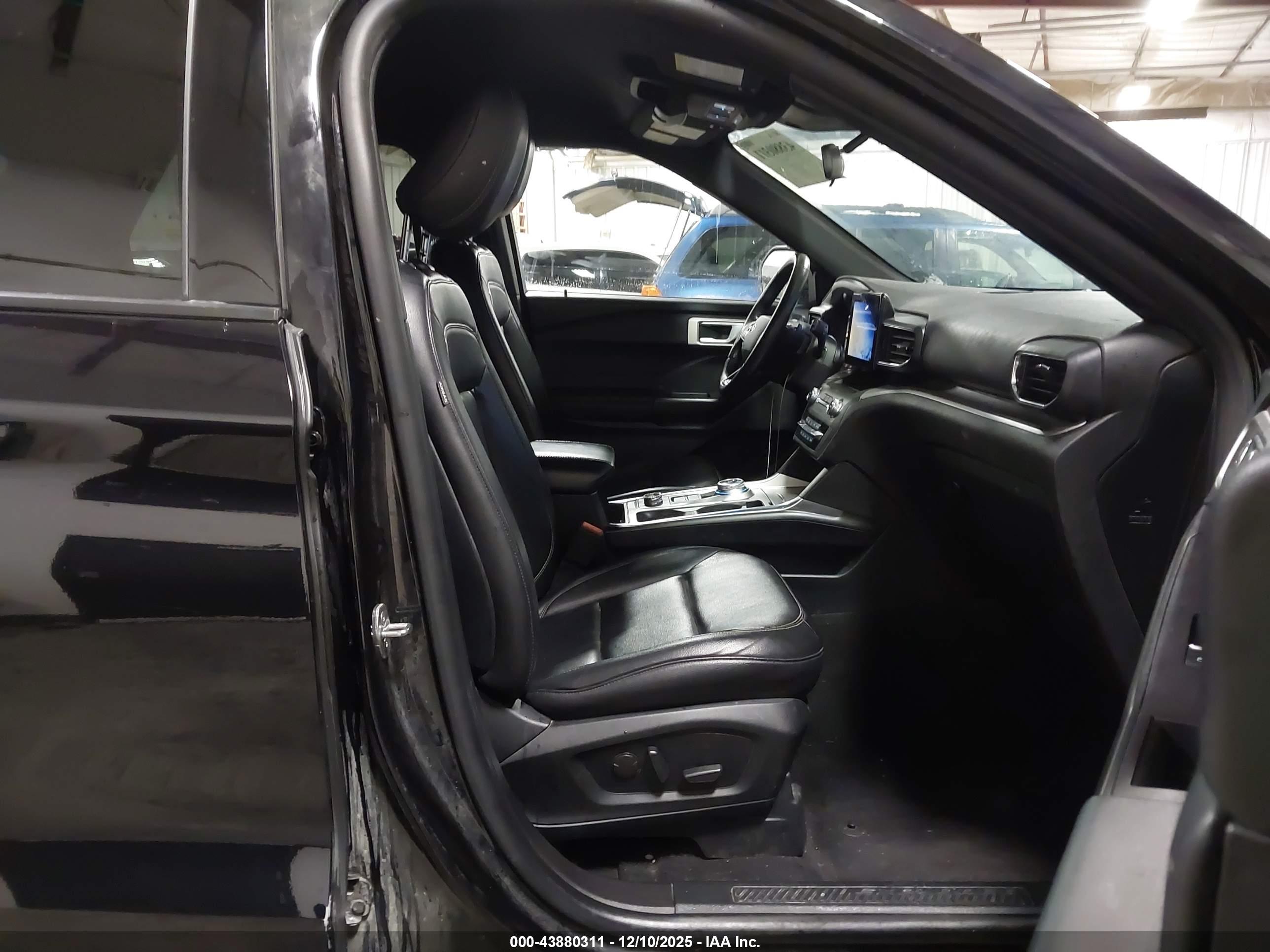 FORD EXPLORER image 5