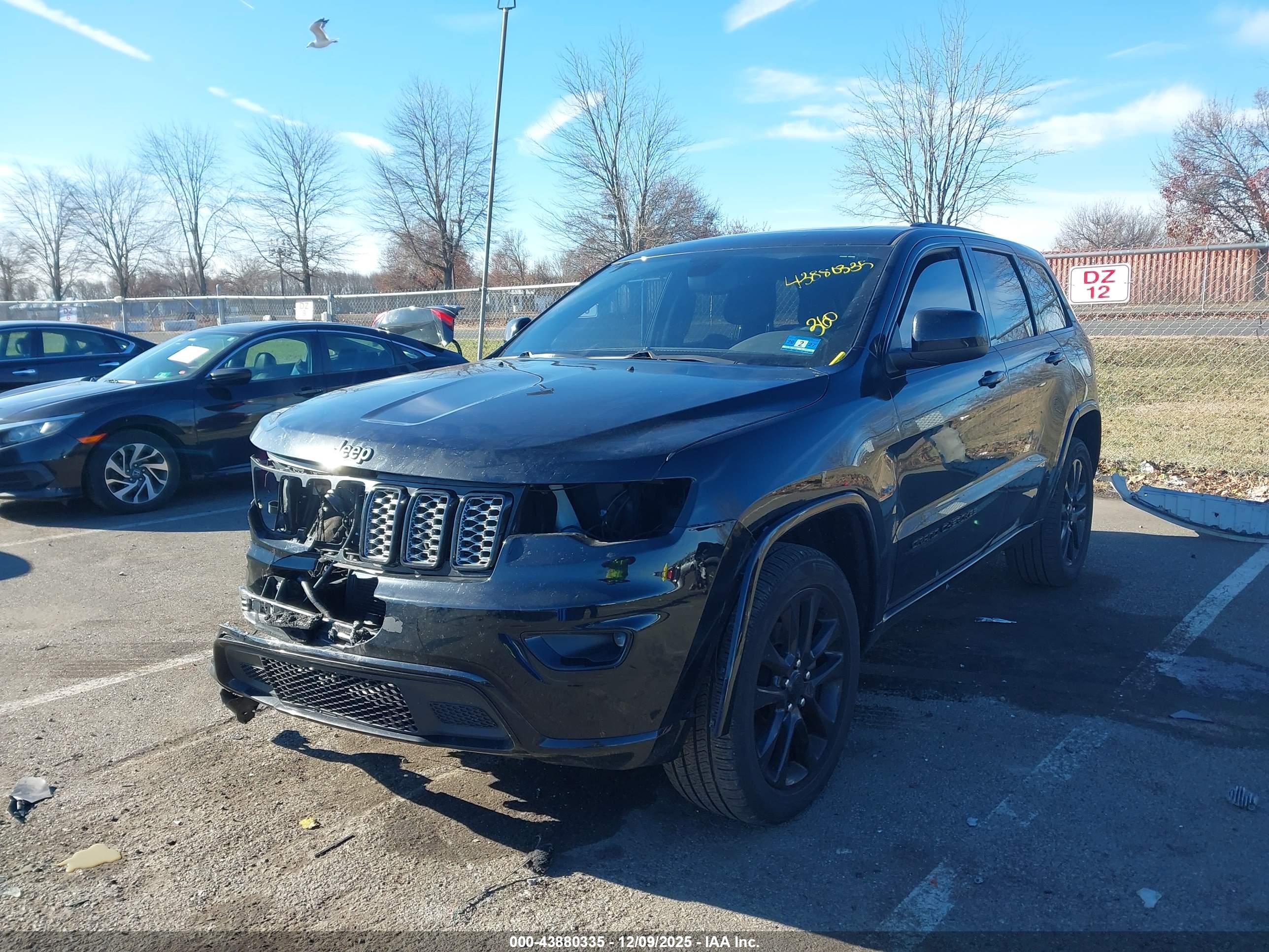 JEEP GRAND image 2
