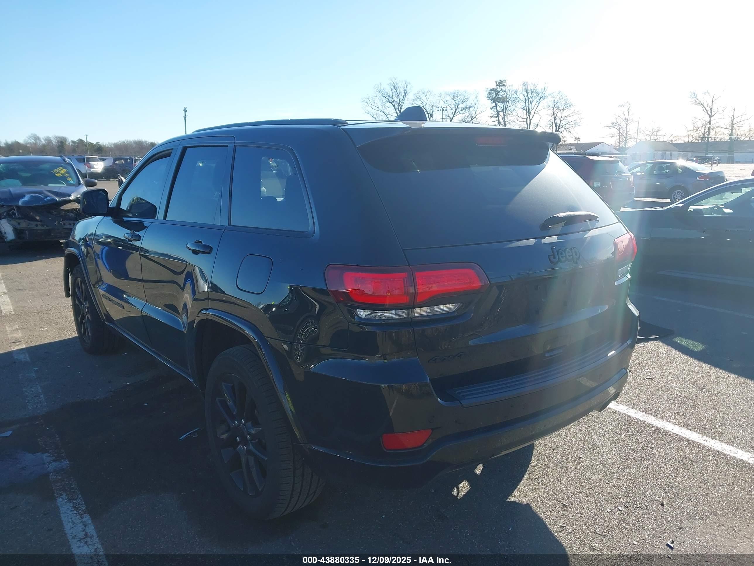 JEEP GRAND image 3