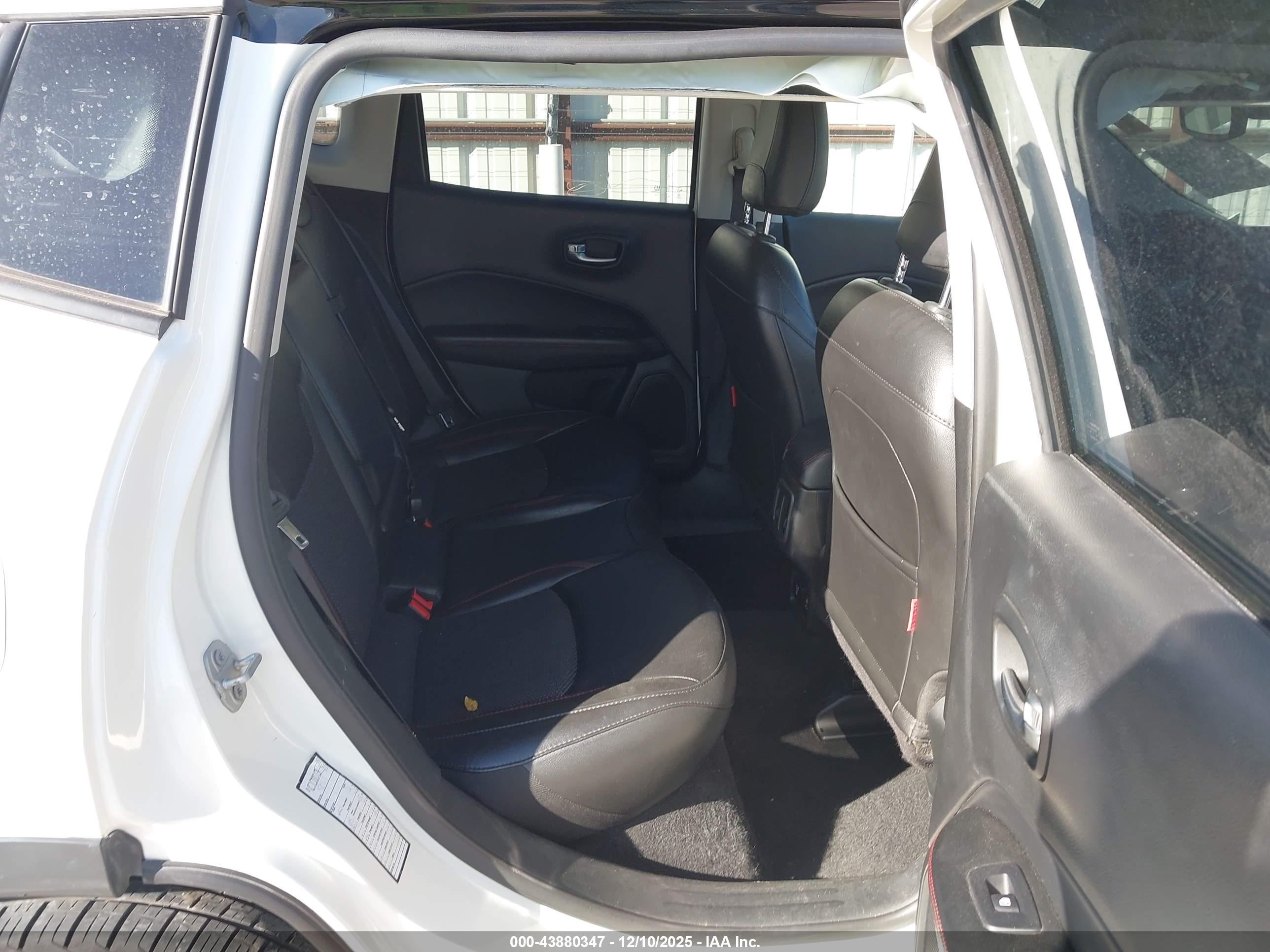 JEEP COMPASS image 8