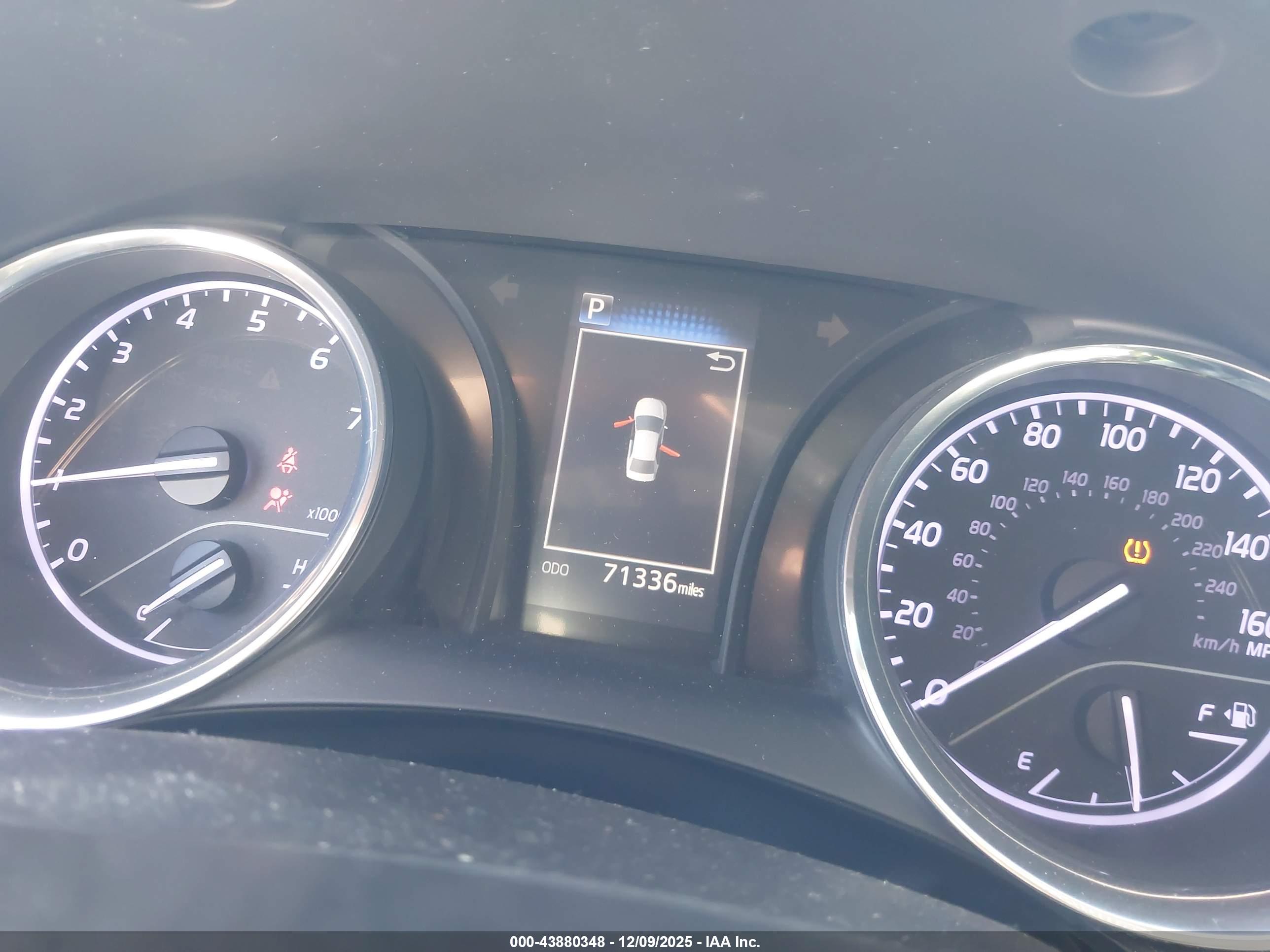 TOYOTA CAMRY image 7