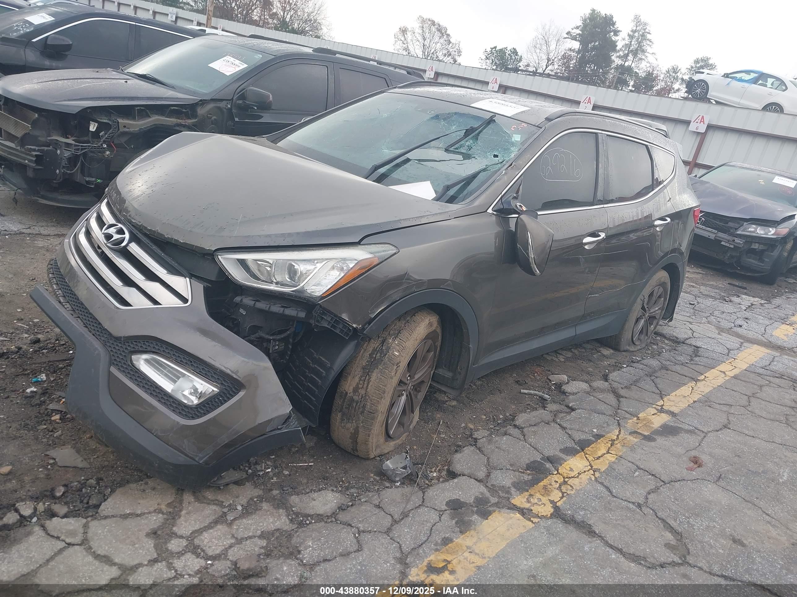 HYUNDAI SANTA image 2