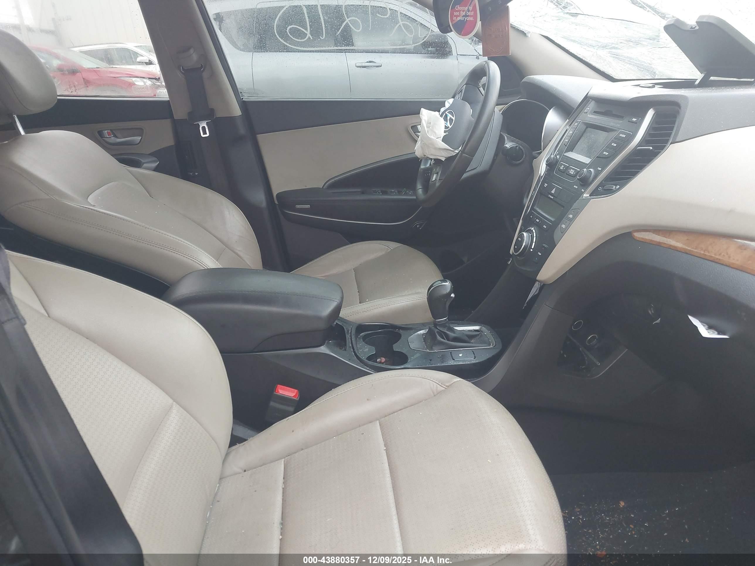 HYUNDAI SANTA image 5