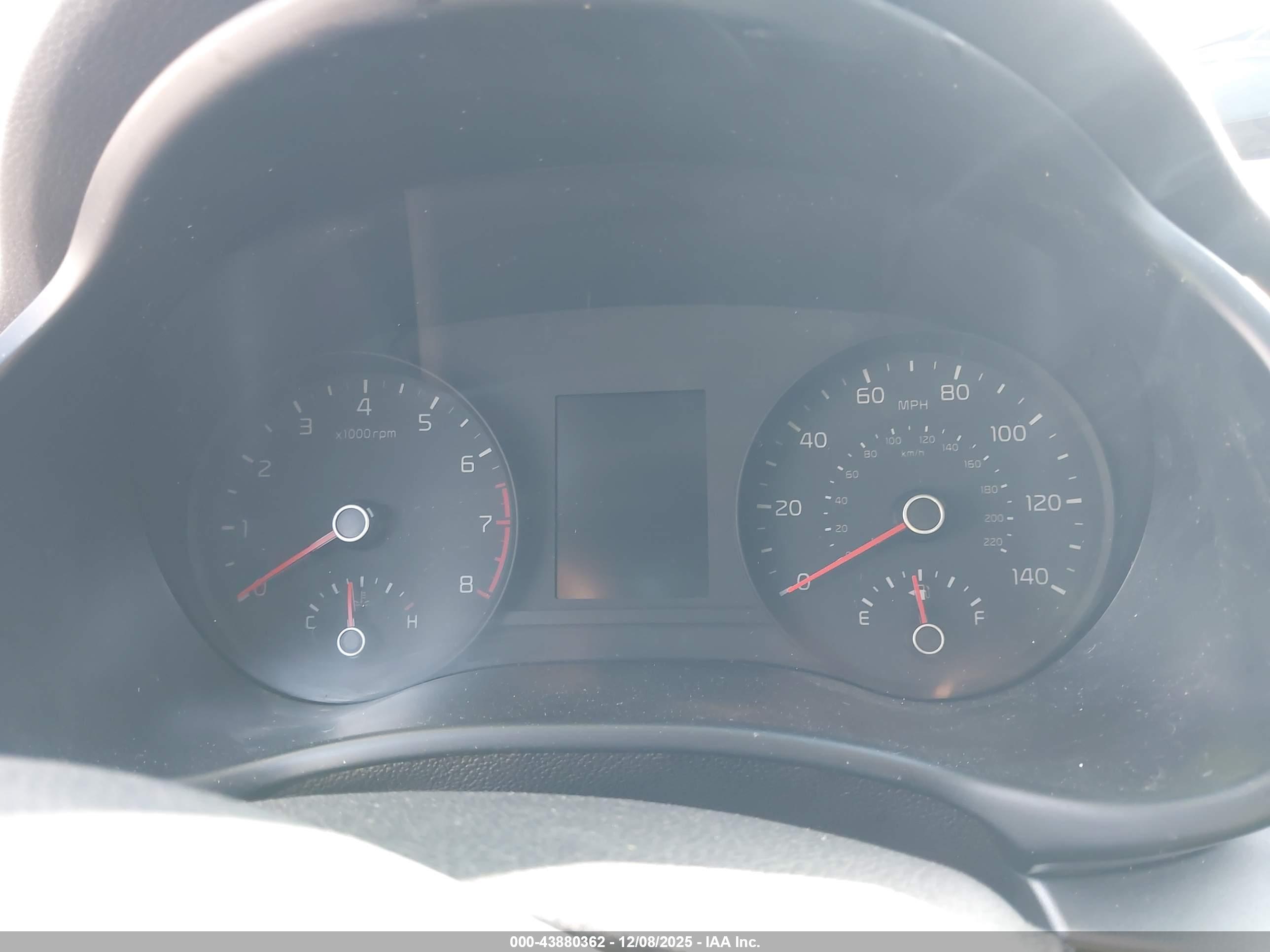 KIA RIO image 7