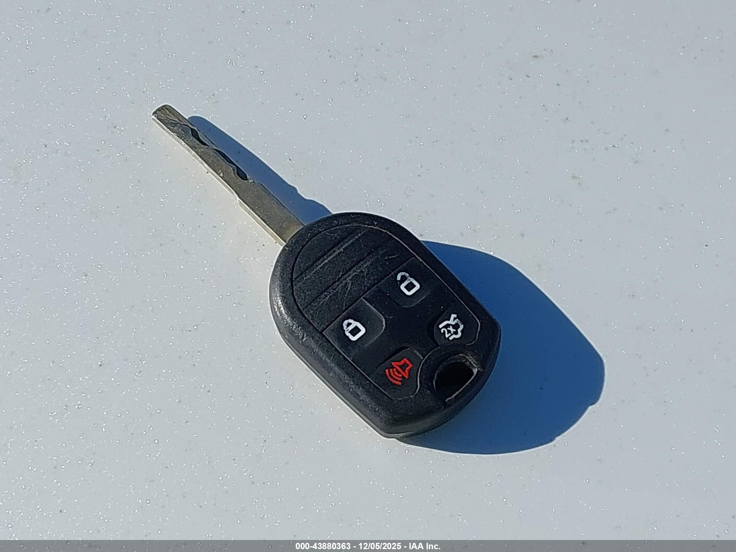 FORD FIESTA image 11