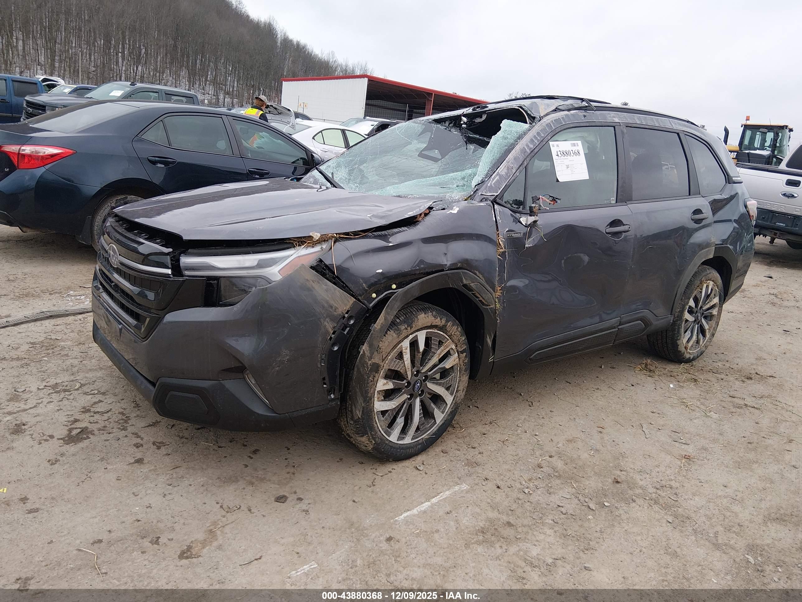 SUBARU FORESTER image 2