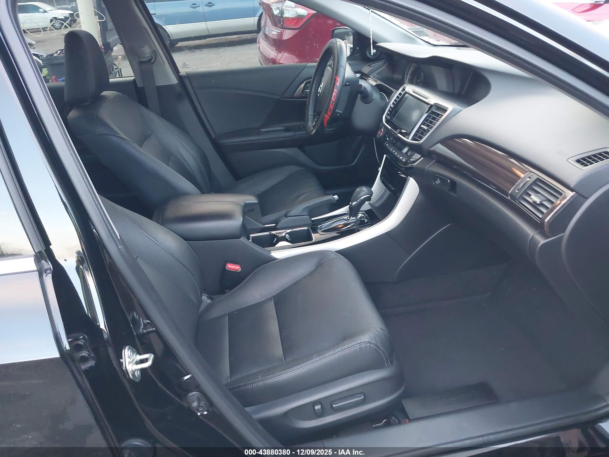 HONDA ACCORD image 5