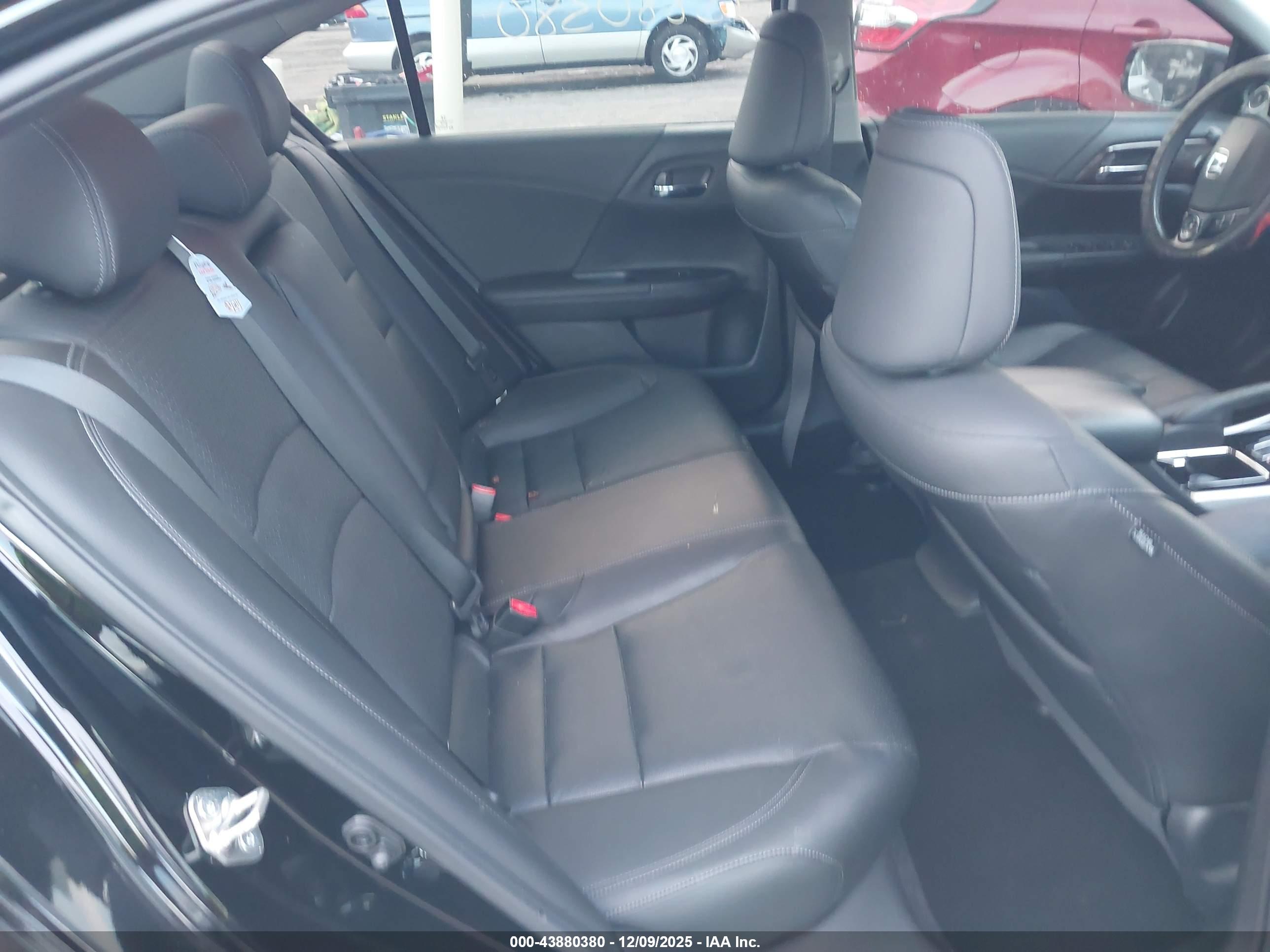 HONDA ACCORD image 8