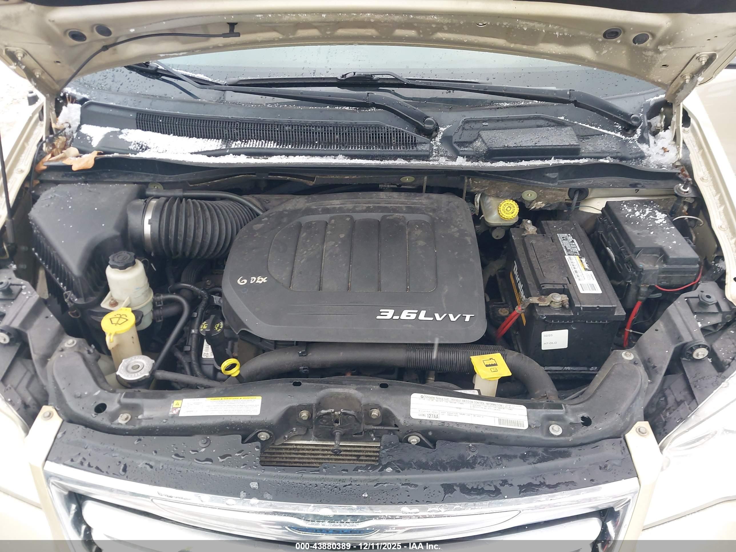 CHRYSLER TOWN image 10