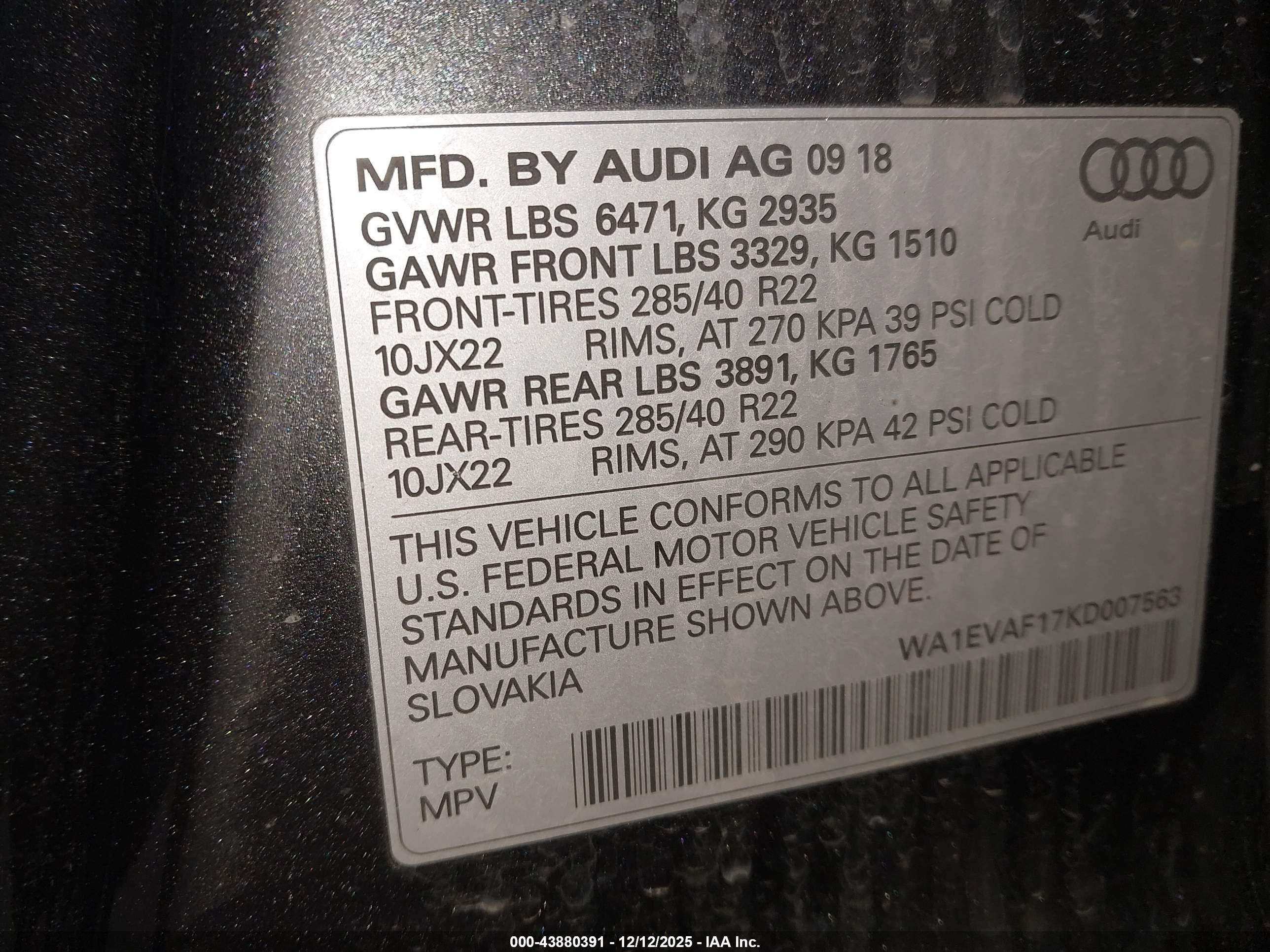 AUDI Q8 image 9