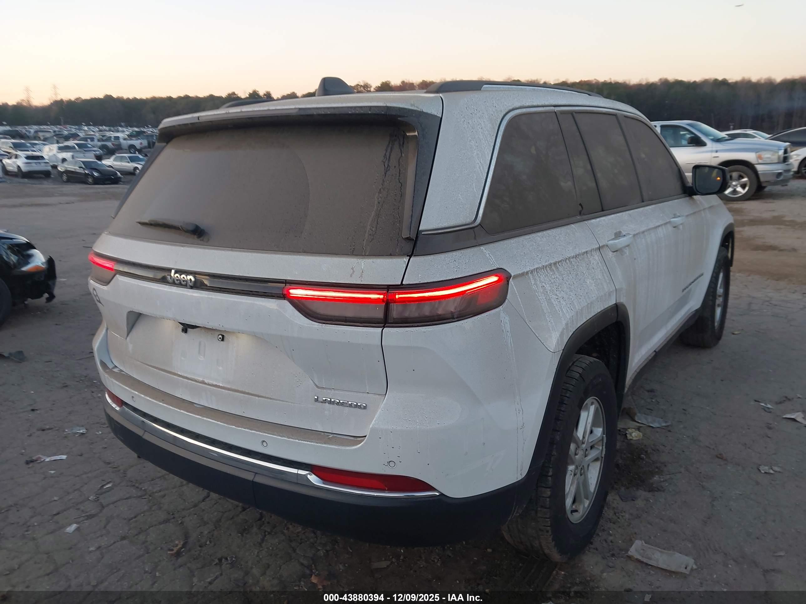 JEEP GRAND image 4