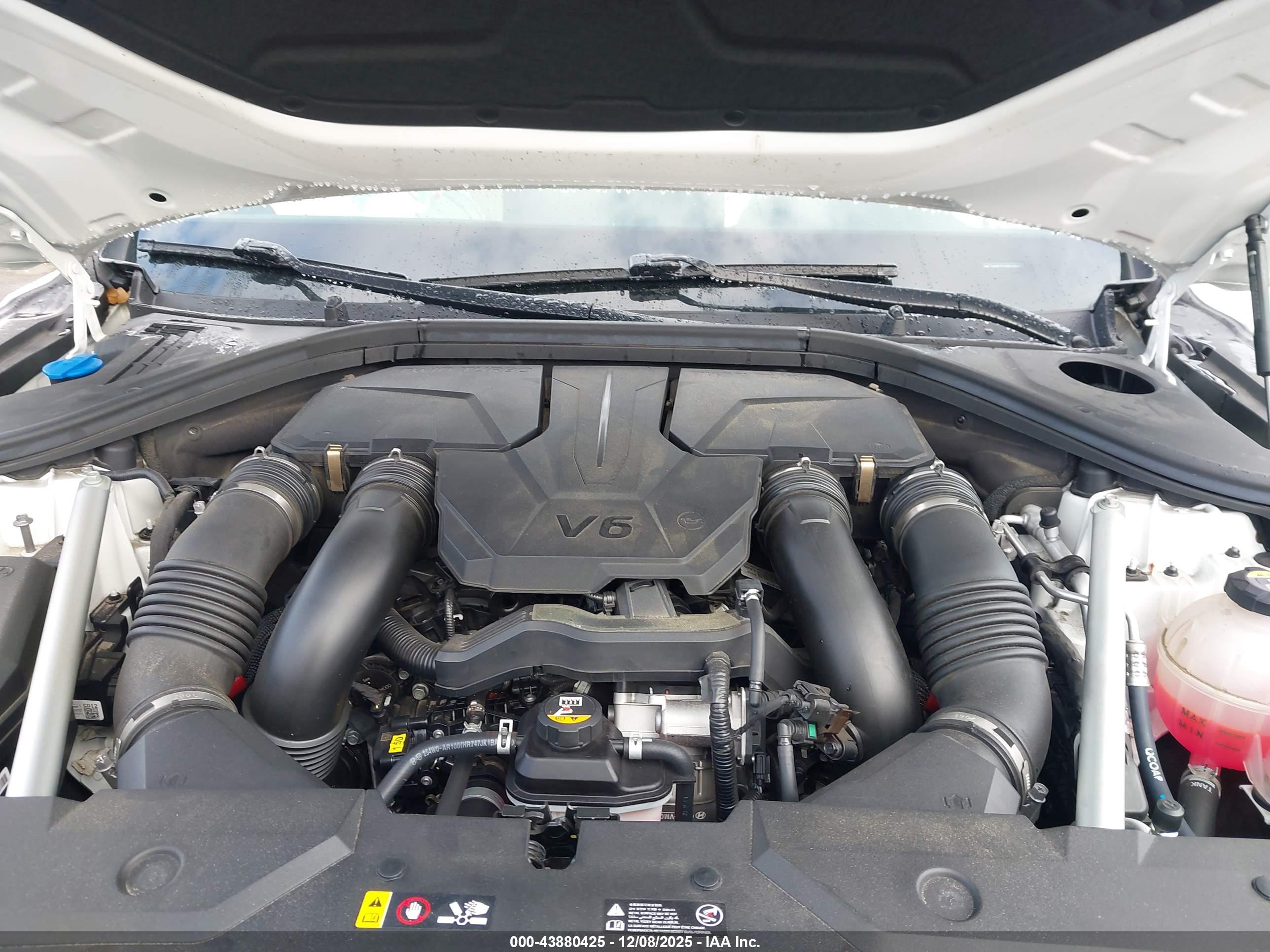 GENESIS GV70 image 10