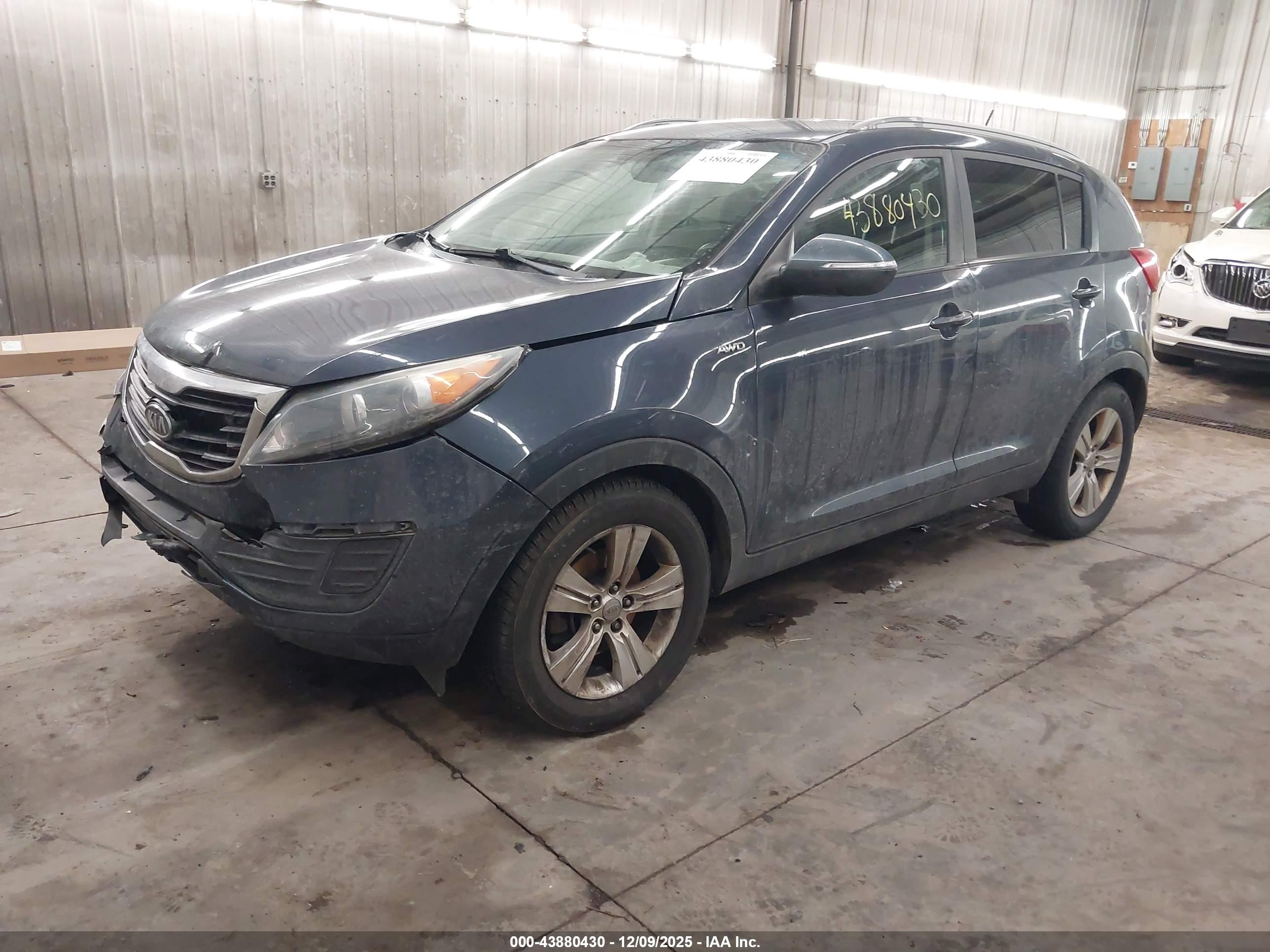 KIA SPORTAGE image 2