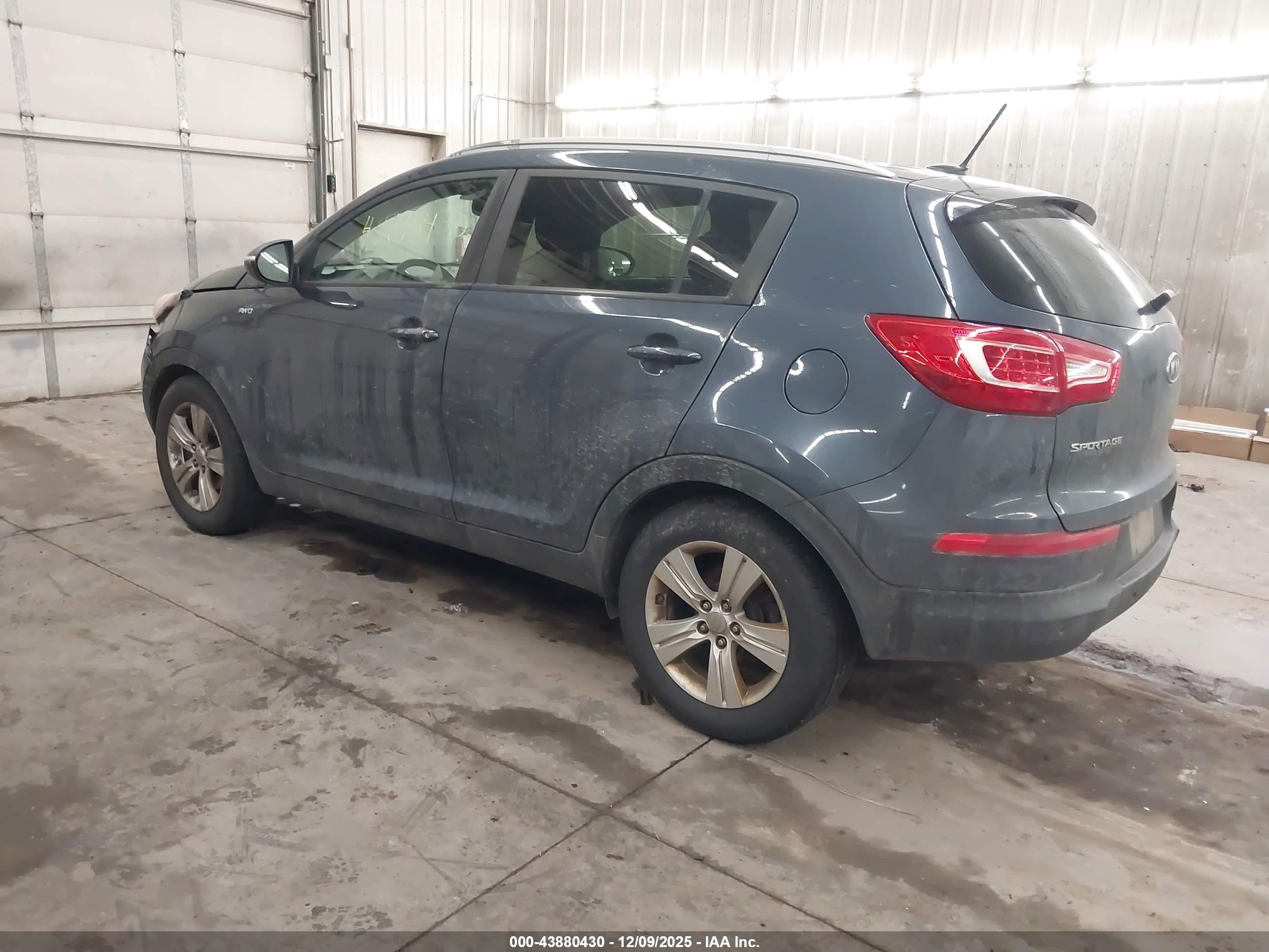 KIA SPORTAGE image 3