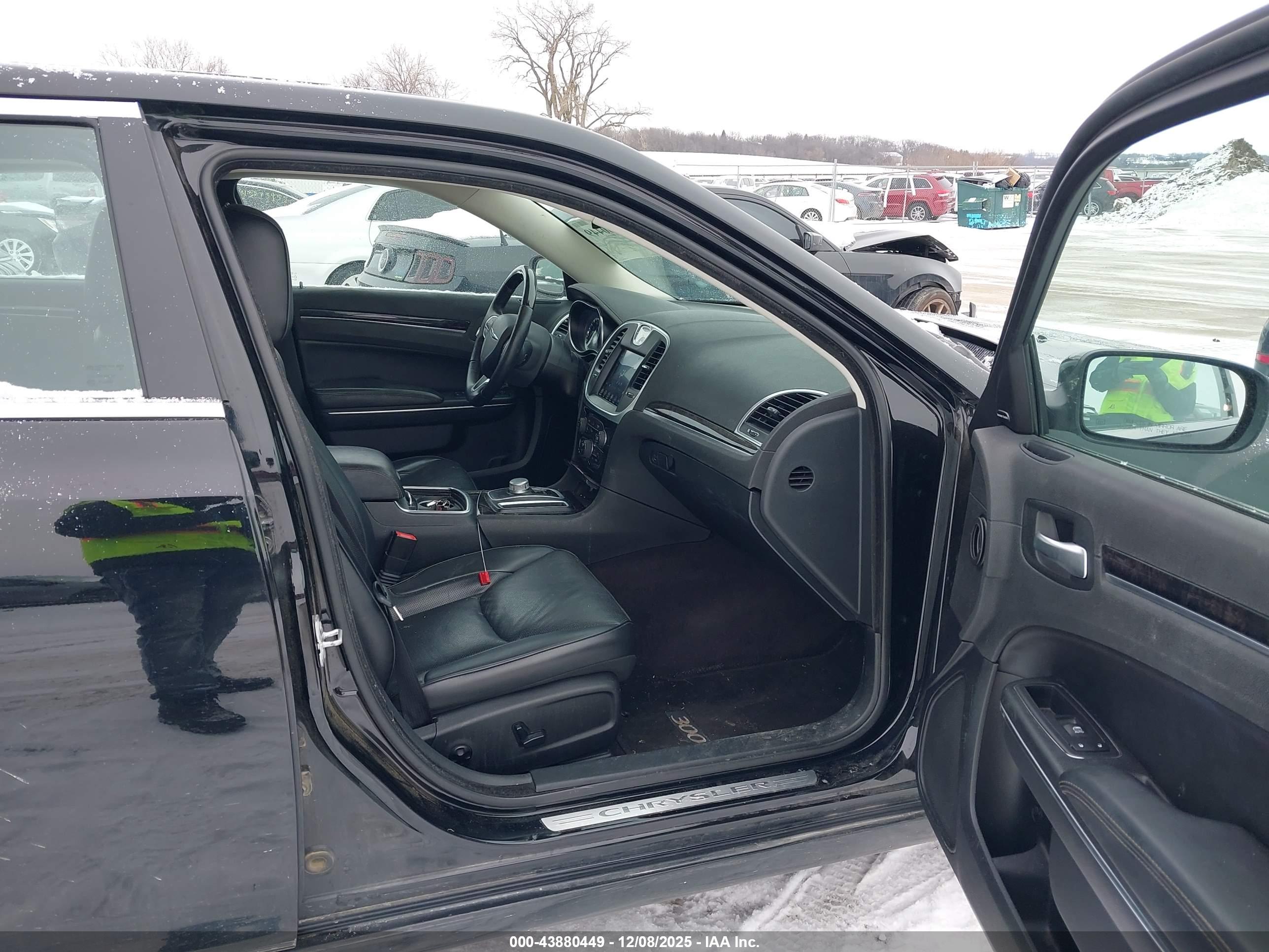 CHRYSLER 300C image 5
