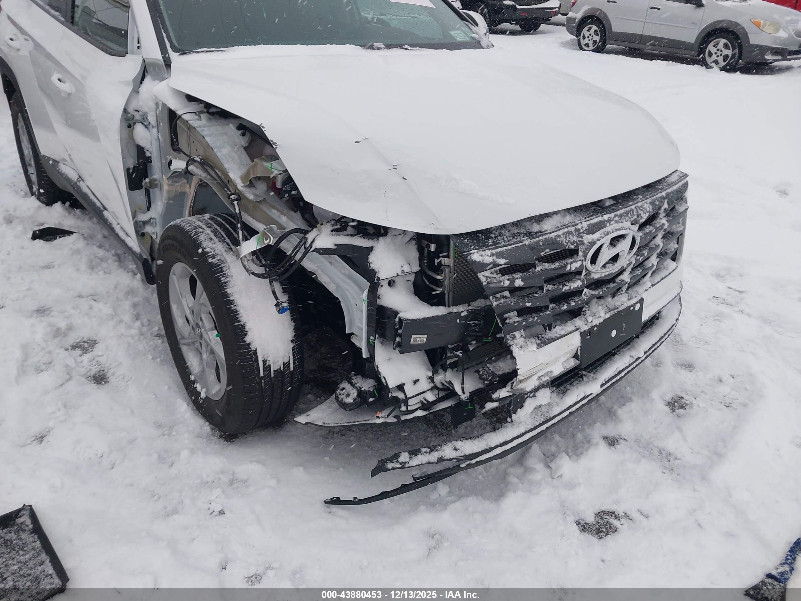 HYUNDAI TUCSON image 6