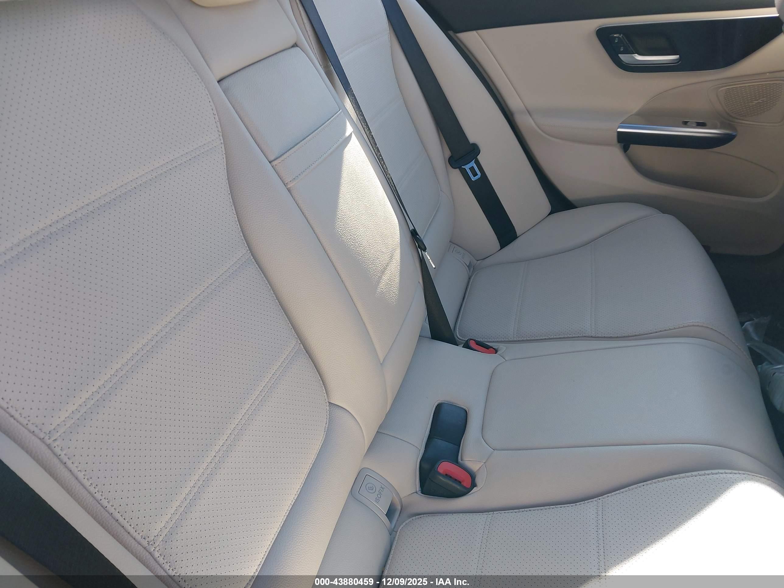 MERCEDES-BENZ C image 8