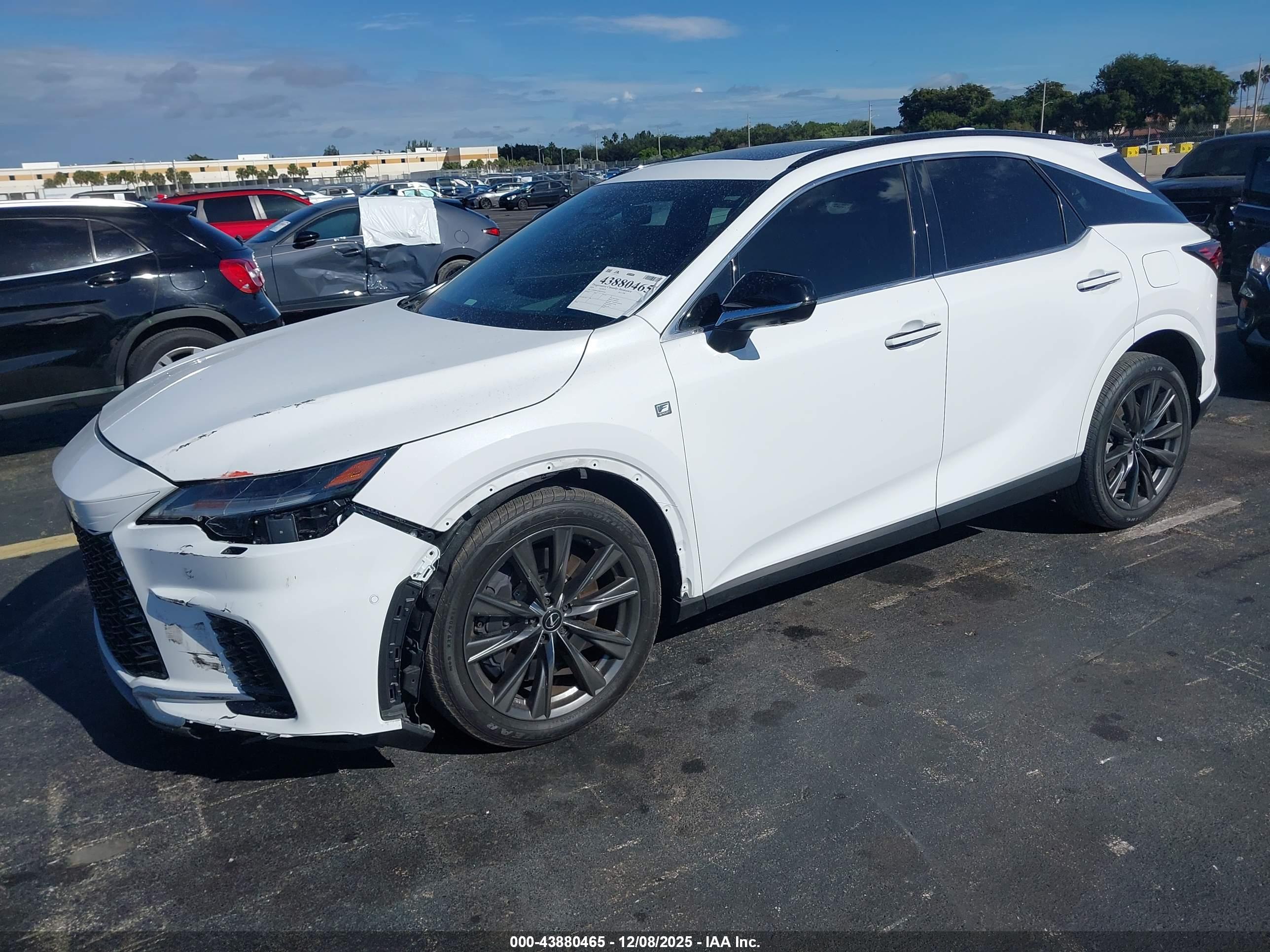 LEXUS RX image 2