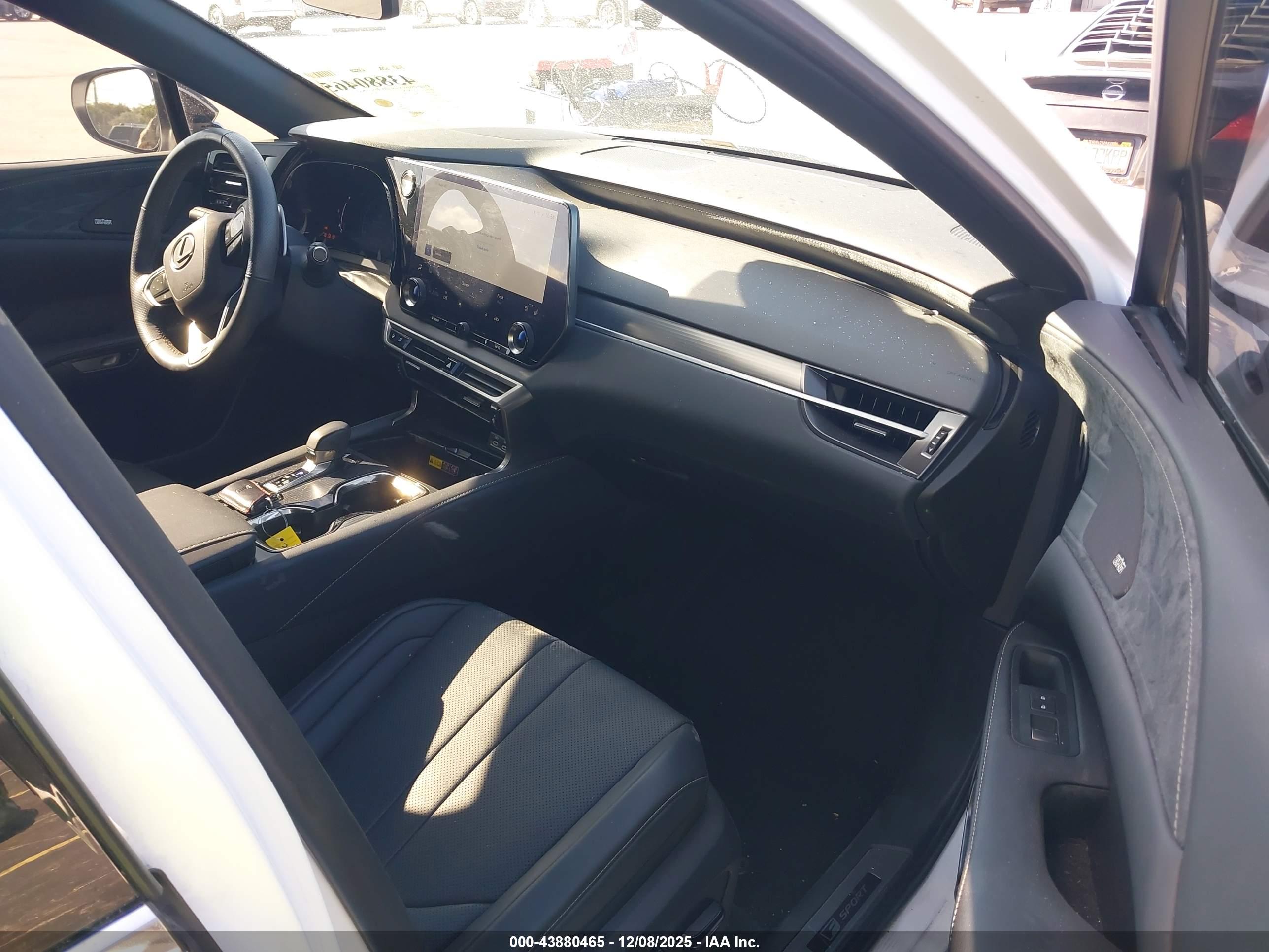 LEXUS RX image 5