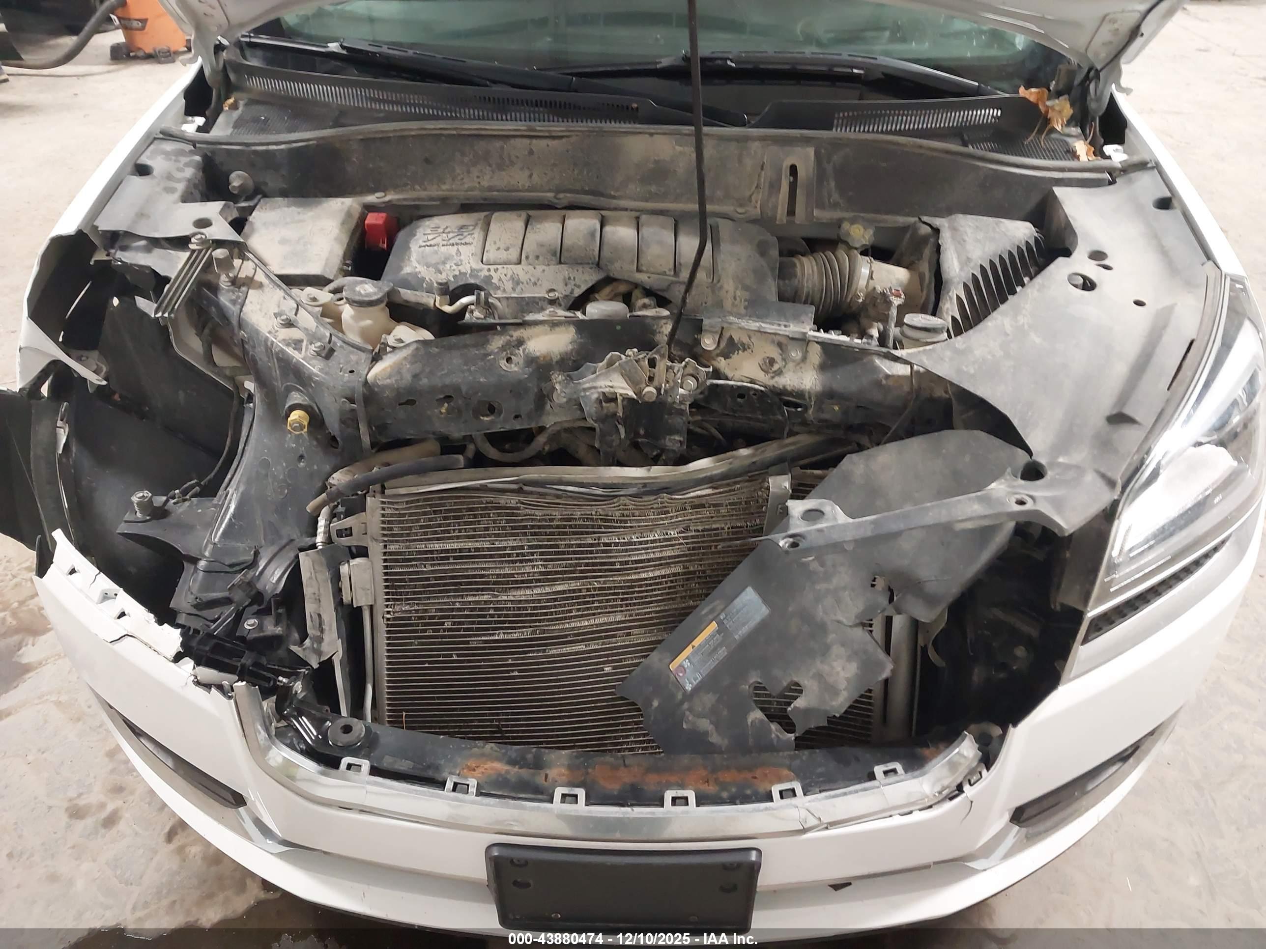 GMC ACADIA image 10
