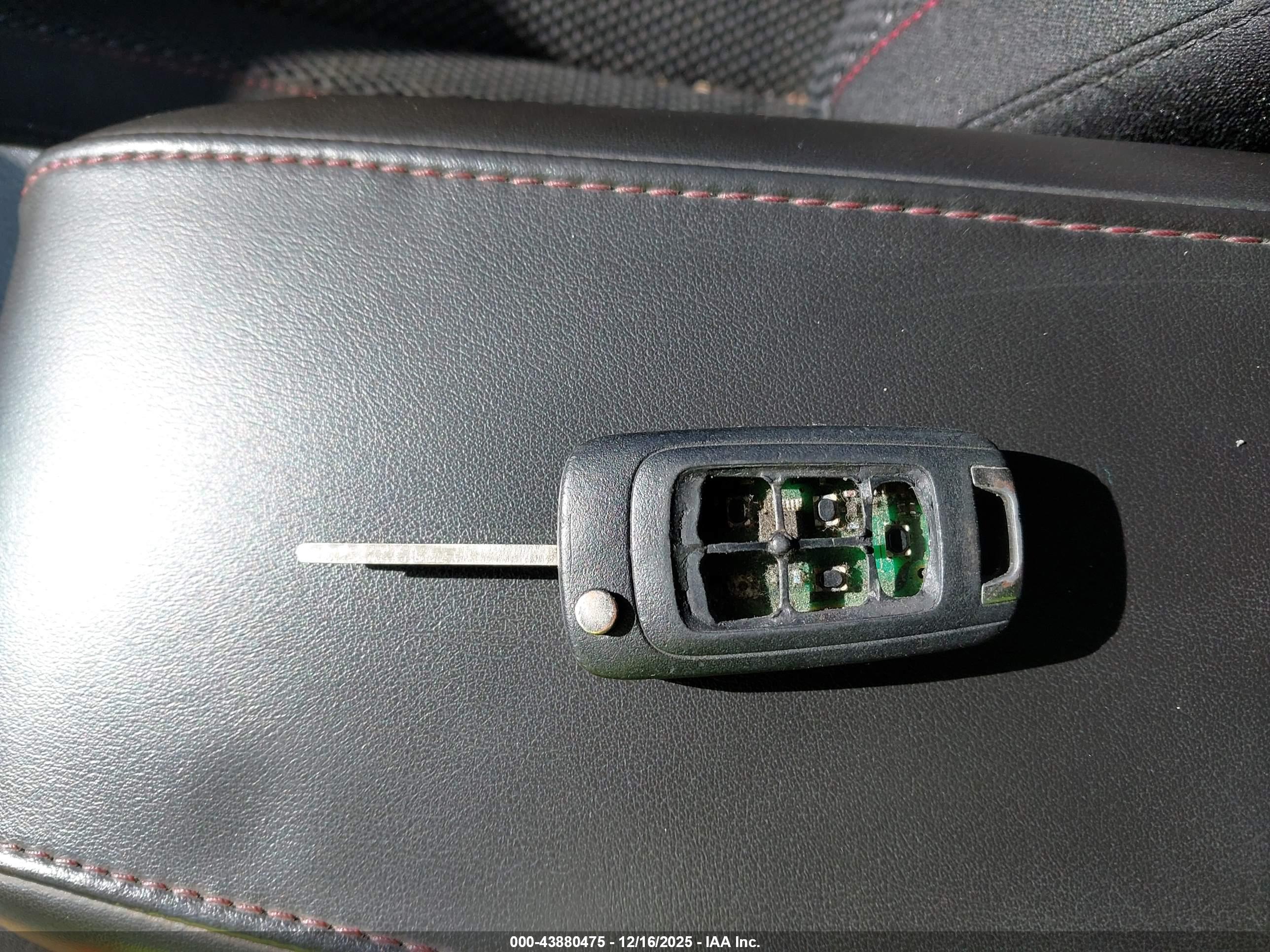 CHEVROLET EQUINOX image 11