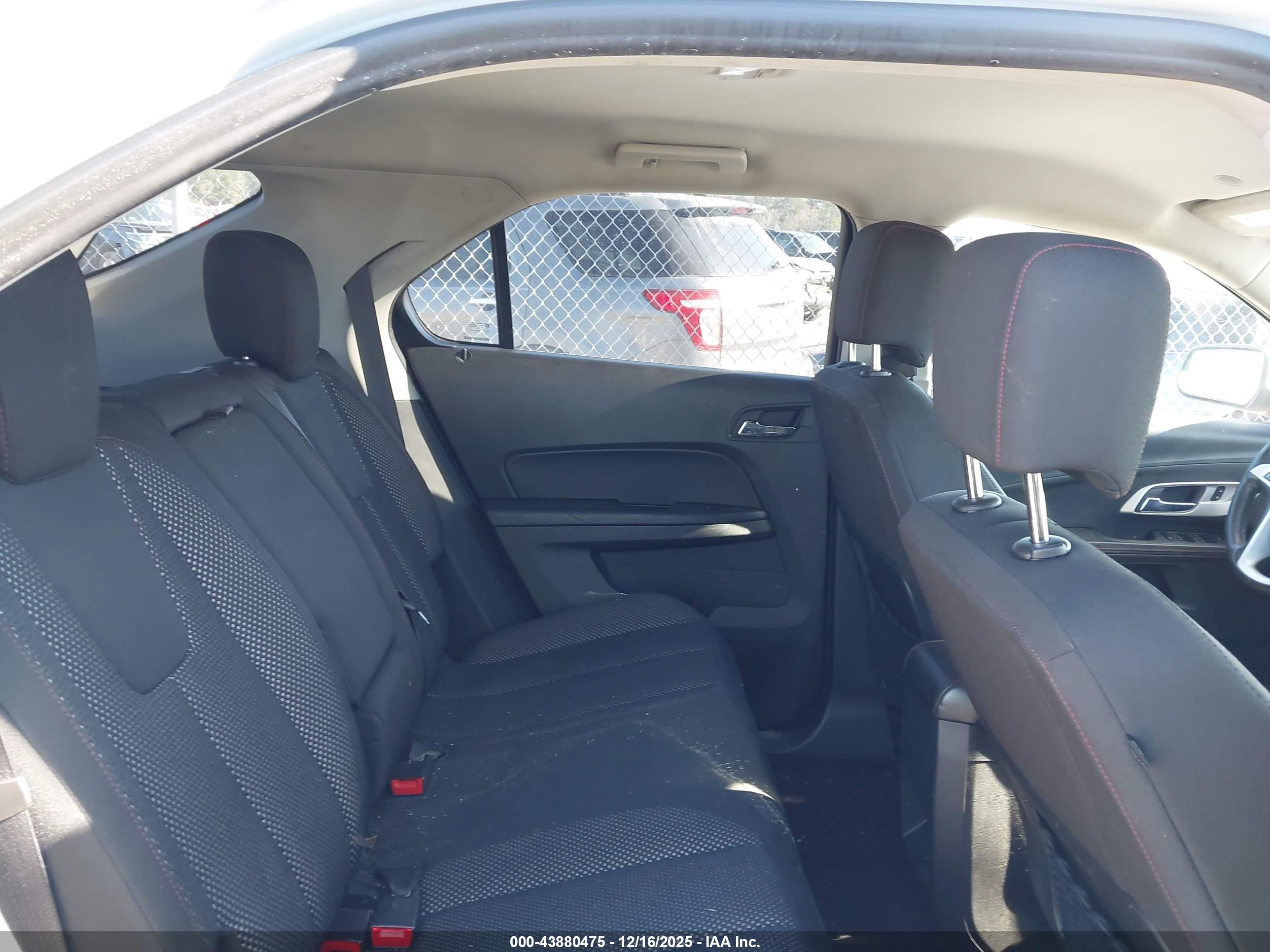 CHEVROLET EQUINOX image 8